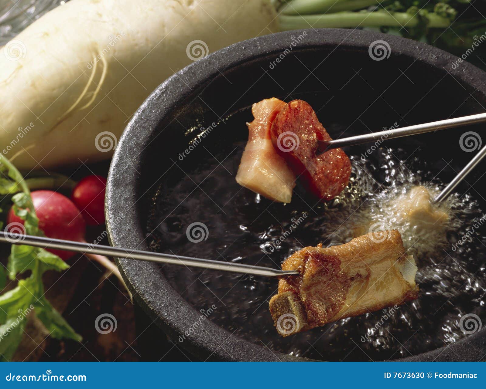 De fondue van het vlees stock foto. Image of vlees, smakelijk 7673630