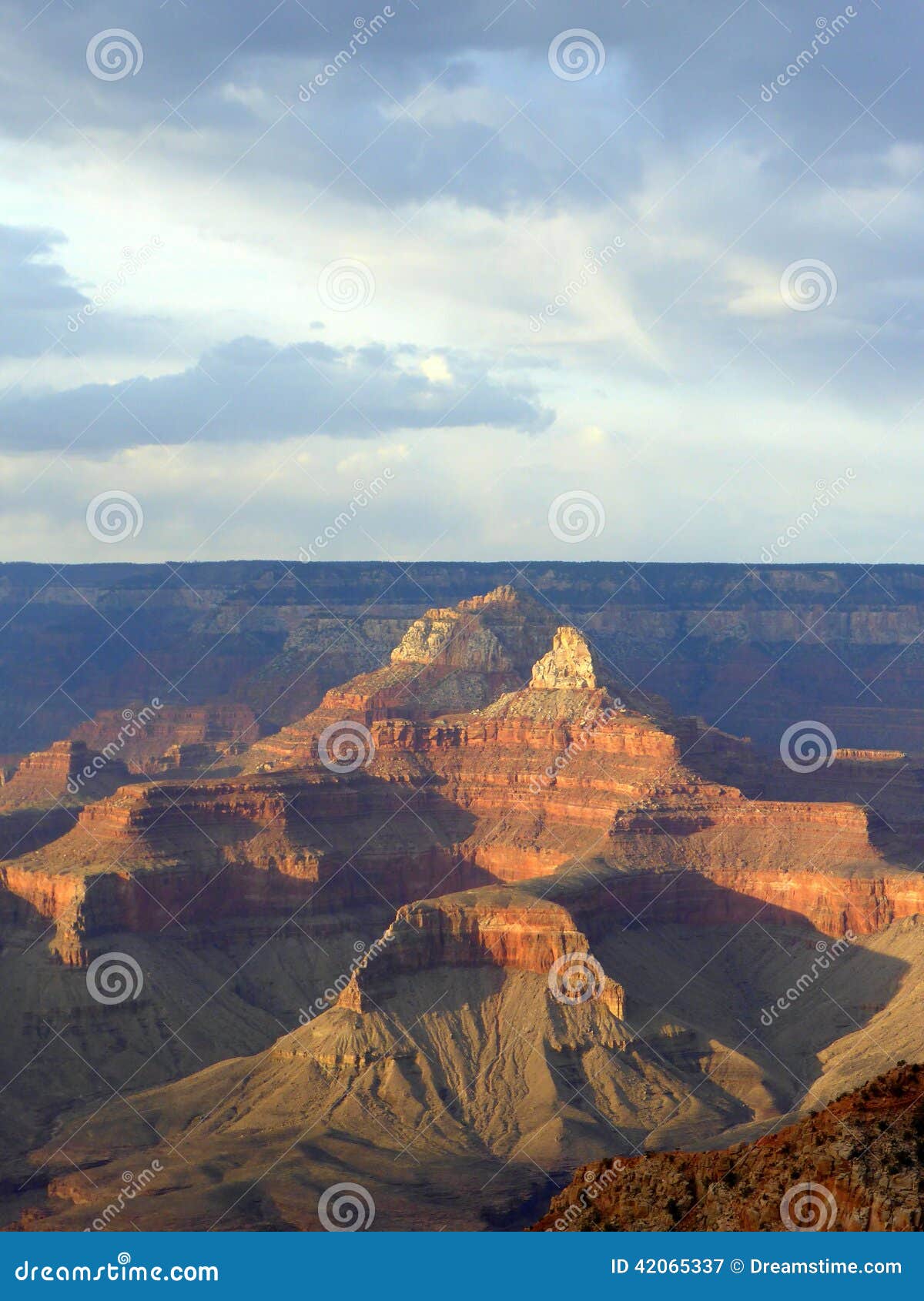 De grote Rand van het Zuiden van de Canion. Mening van de Zuidenrand van Grand Canyon bij zonsondergang