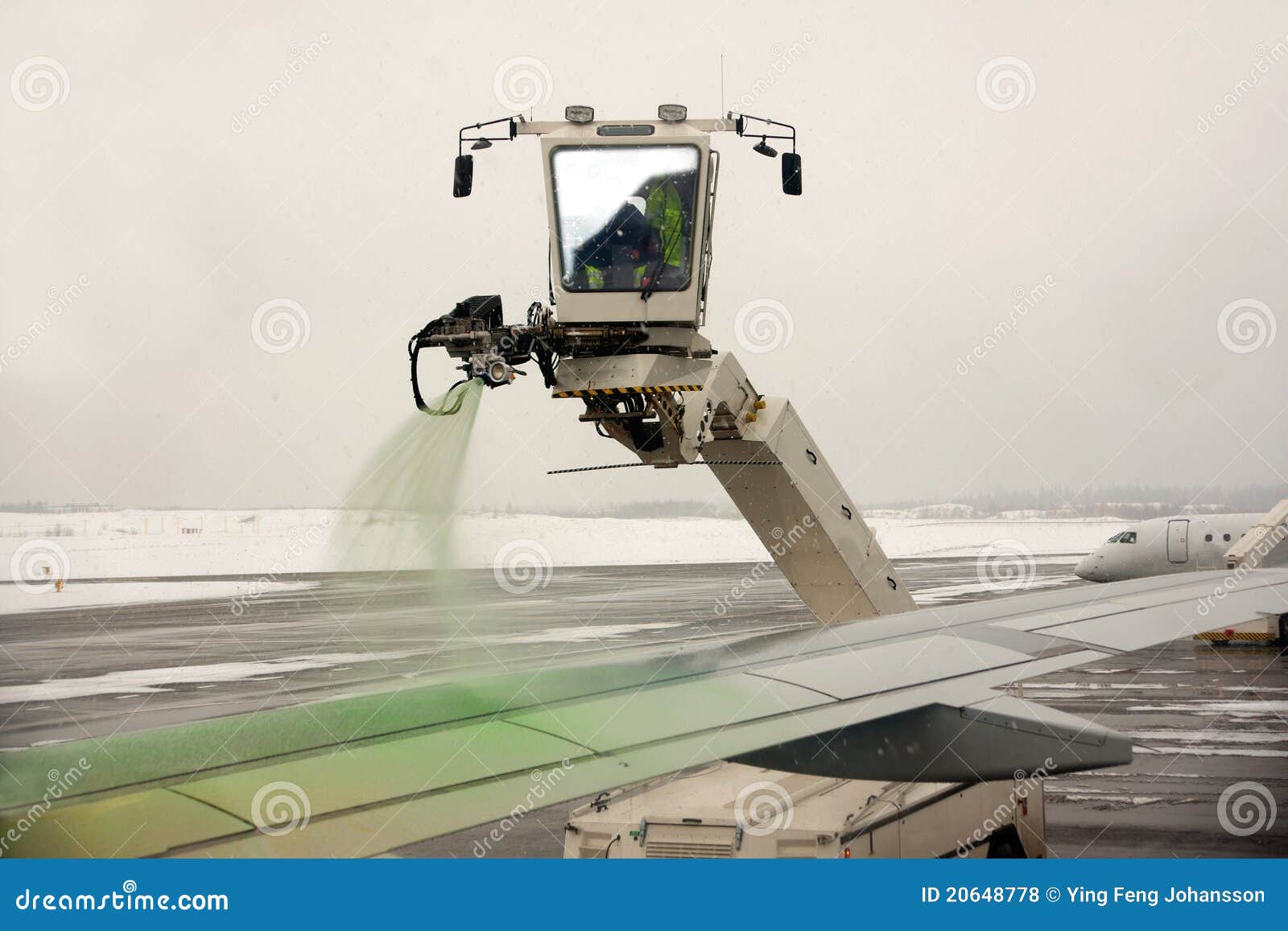Deicing of aircraft stock photo. Image of commercial 20648778