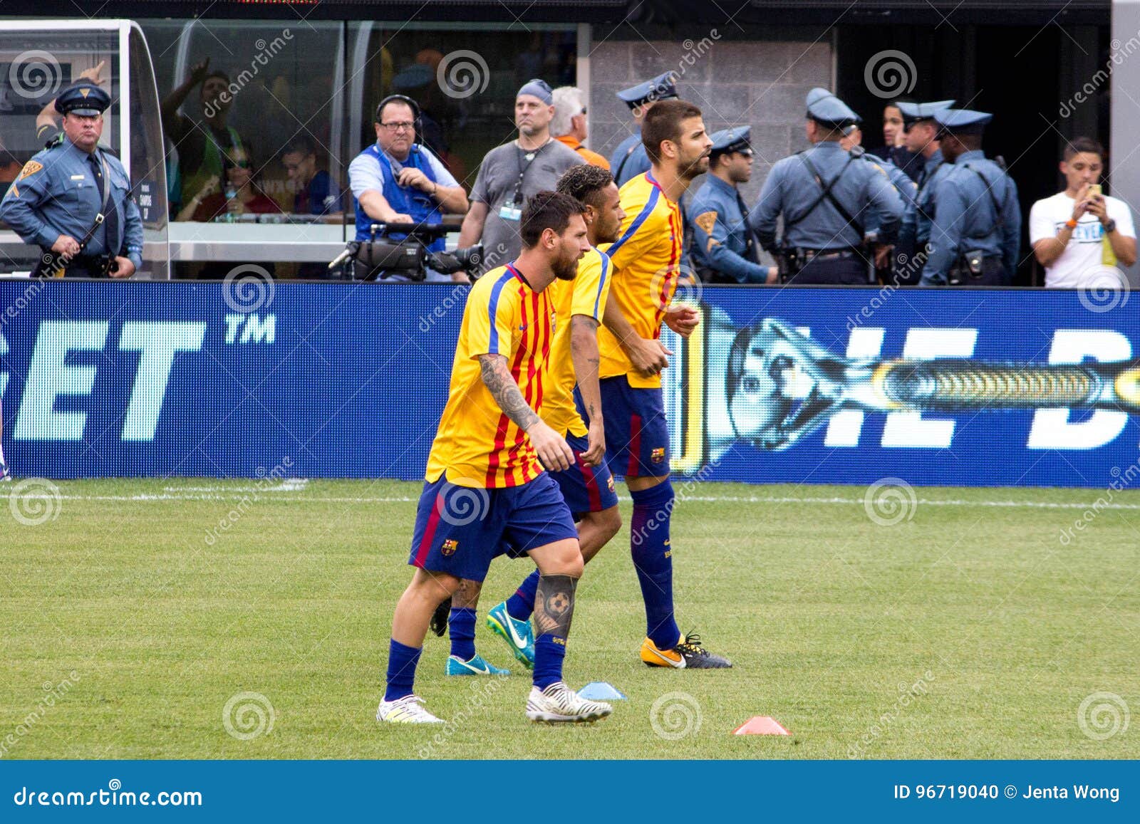 2017 de Kampioenenkop FC Barcelona van int. ` l versus Juventus. Tentoonstellingsvoetbal: 2017 ICC krachtcentrale FC Barcelona van La Liga van wedstrijdkuilen Spaanse versus Italiaanse Serie A verdedigt Juventus bij het MetLife-Stadion in het Oosten Rutherford New Jersey de V.S. op 22 Juli