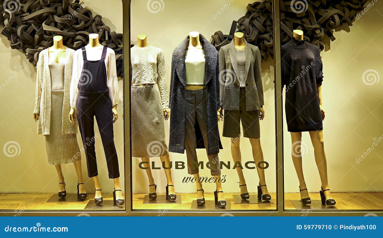 Moderniseren Perforatie Vel De Kleding Van De Vrouwen Van Clubmonaco Redactionele Afbeelding - Image of manier, kledingwinkel: 59779710 Moderniseren Perforatie Vel De Kleding Van De Vrouwen Van Clubmonaco Redactionele Afbeelding - Image of manier, kledingwinkel: 59779710