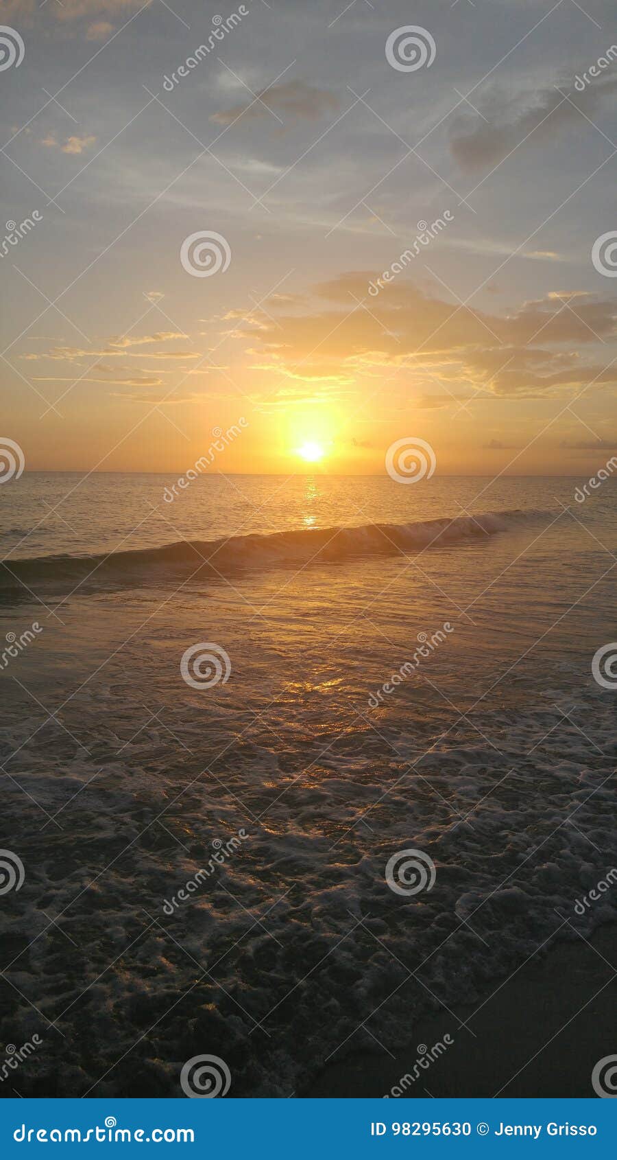 De mening van de het zuidwestenzonsondergang van Florida, stranden. De kleuren van Florida sunsets, de kust van de zuidwestengolf