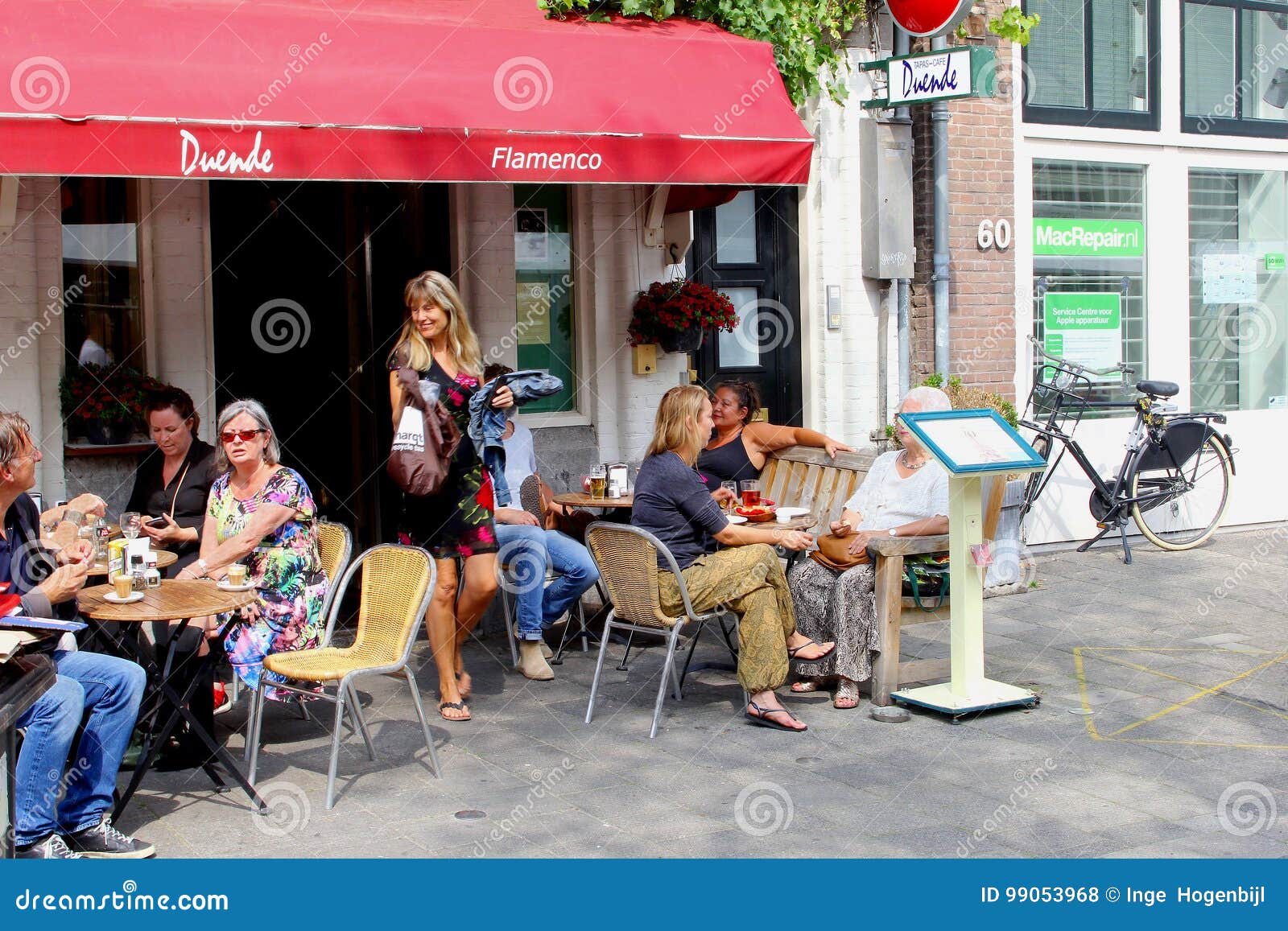 Poëzie Gelijk Gewoon De Mensen Eten Drinken Het Openluchtterras Van Het Koffierestaurant, Jordaan Amsterdam, Nederland Redactionele Stock Foto - Image of levensstijl, drinken: 99053968 Poëzie Gelijk Gewoon De Mensen Eten Drinken Het Openluchtterras Van Het Koffierestaurant, Jordaan Amsterdam, Nederland Redactionele Stock Foto - Image of levensstijl, drinken: 99053968