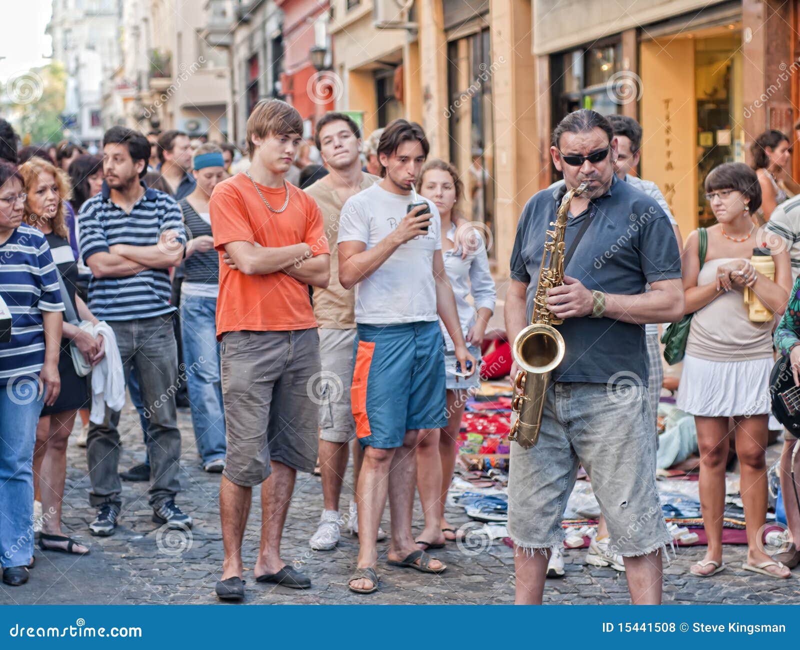 De Muziek van de straat redactionele stock foto. Image of