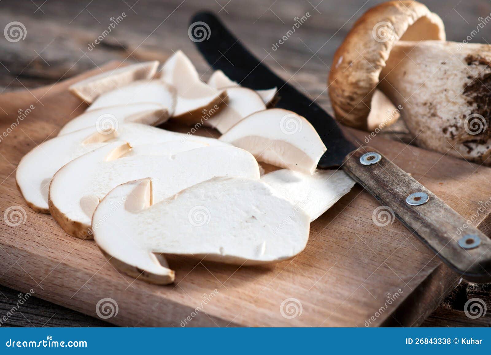 De Paddestoelen Van Porcini Stock Foto Image of vaatwerk, geel 26843338