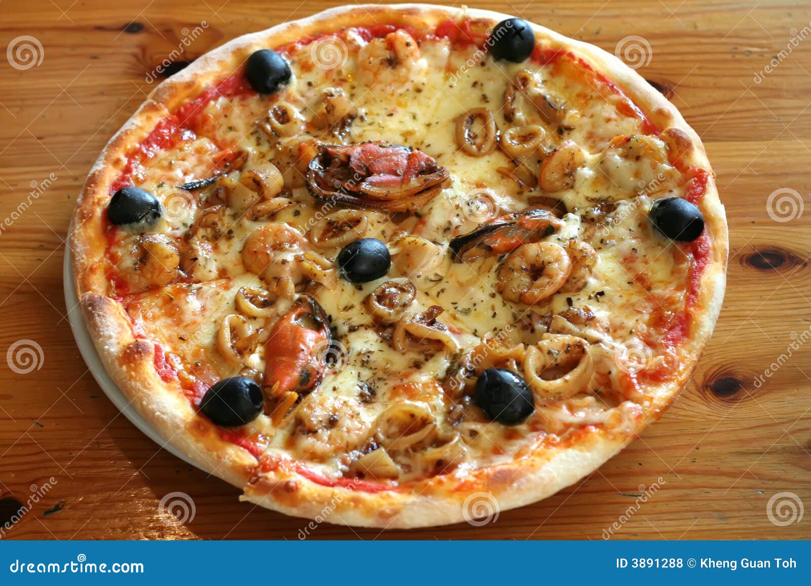 De pizza van zeevruchten stock foto. Image of vers, voedsel 3891288