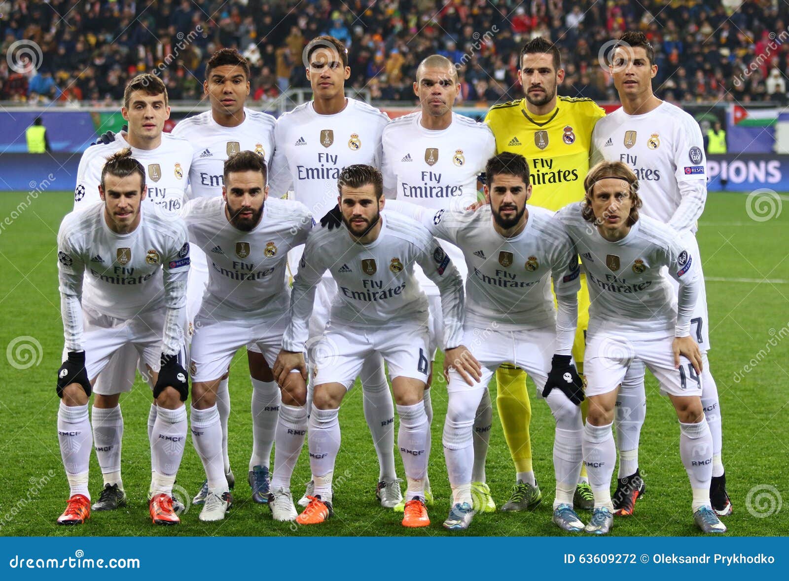 De Real Madridspelers Stellen Voor Een Groepsfoto Redactionele