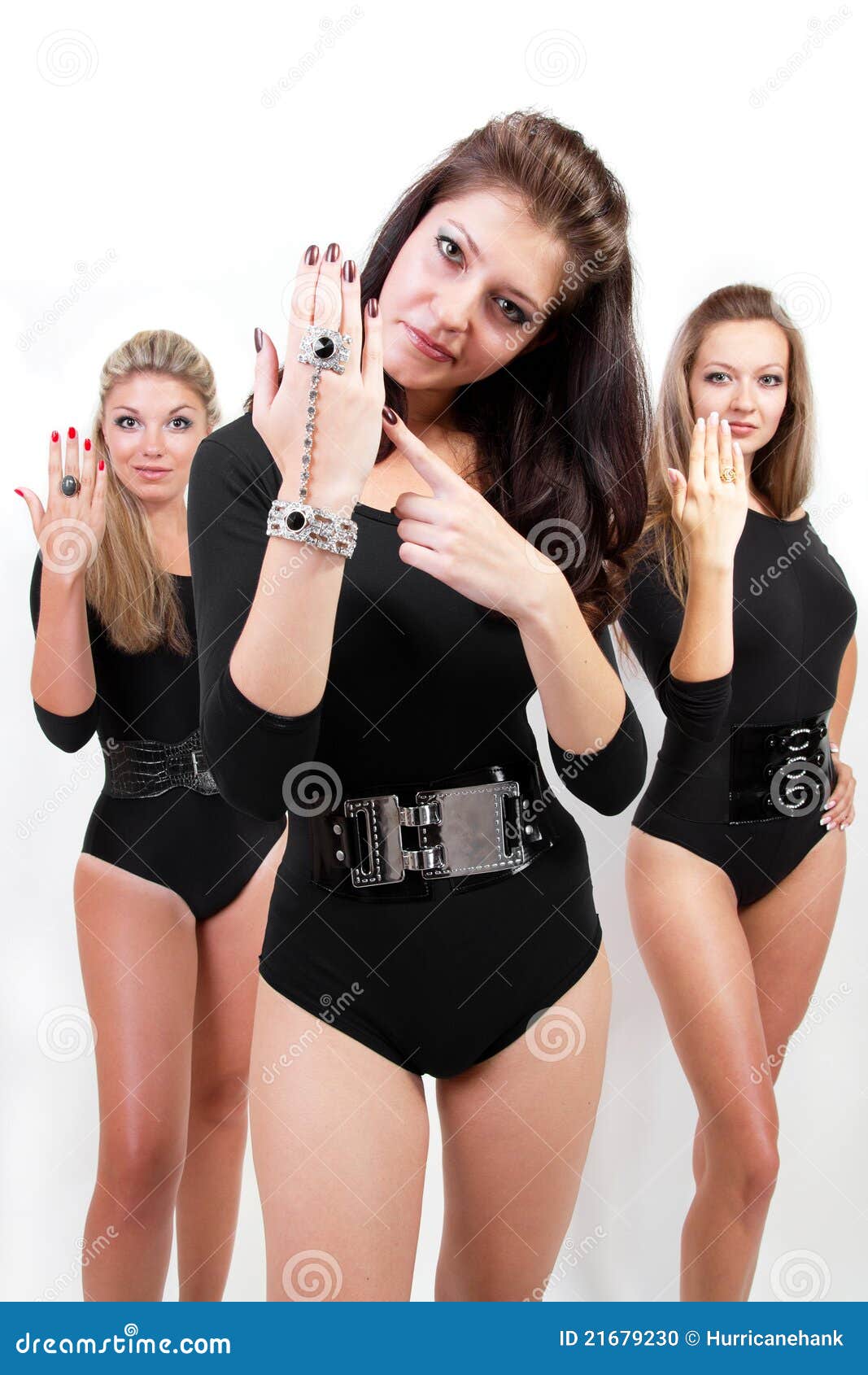 De Sexy Dames Van Het Trio In Zwarte Lichaamskostuums