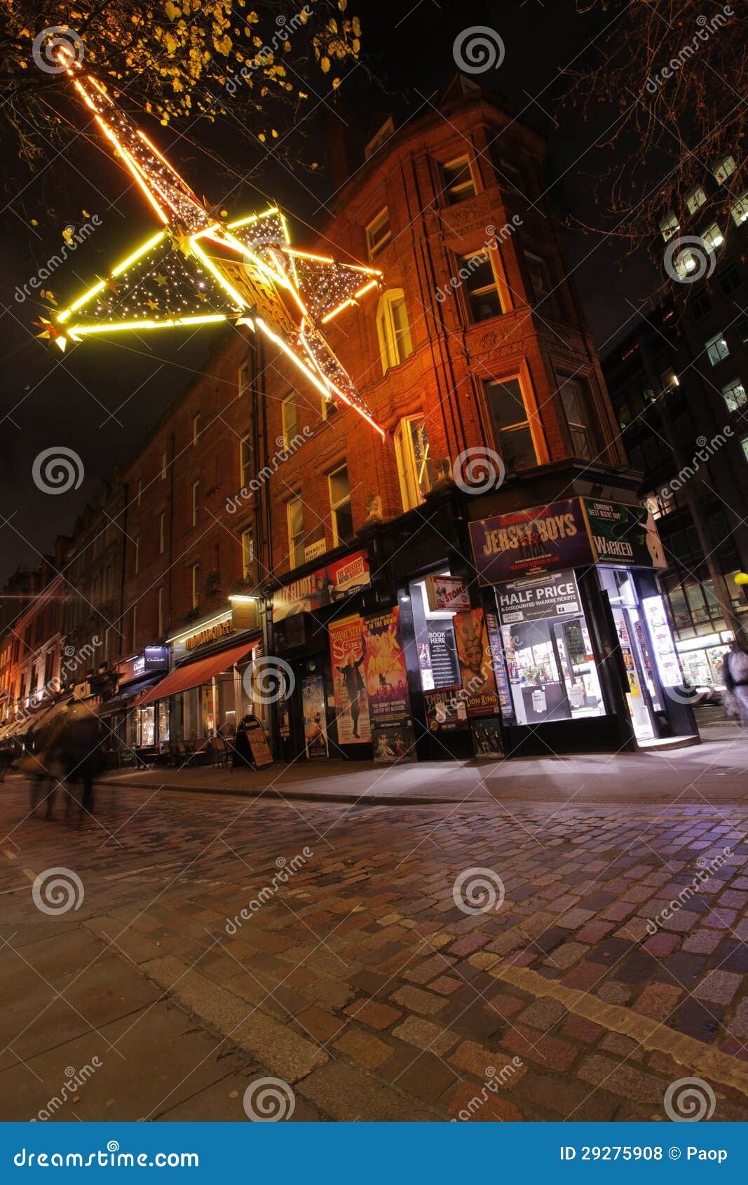 De Straat Van Londen Bij Nacht Redactionele Stock Foto Afbeelding Bestaande Uit Europa Orientatiepunt 29275908