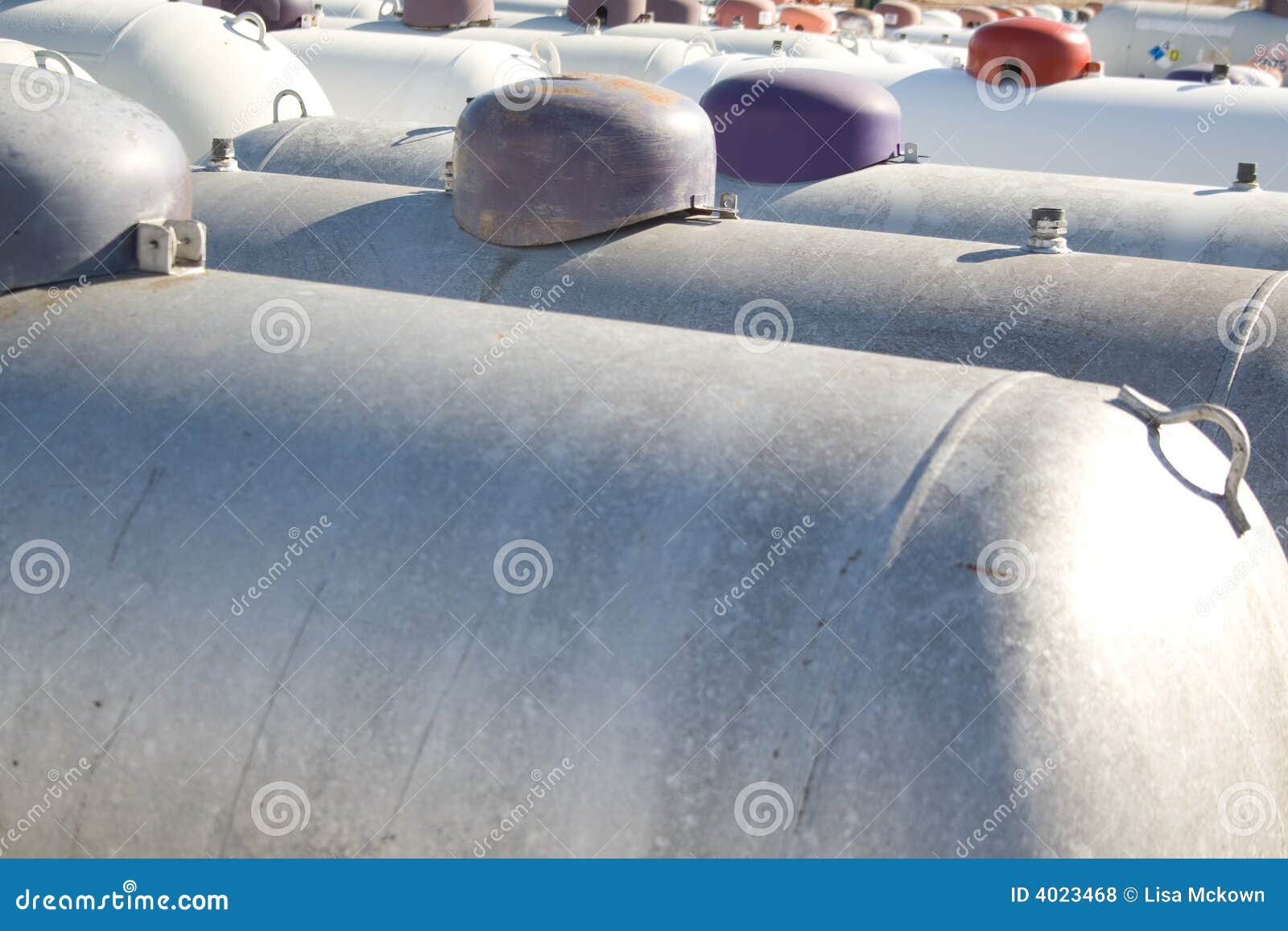 De tanks van het propaan stock foto. Image of hitte, houder 4023468