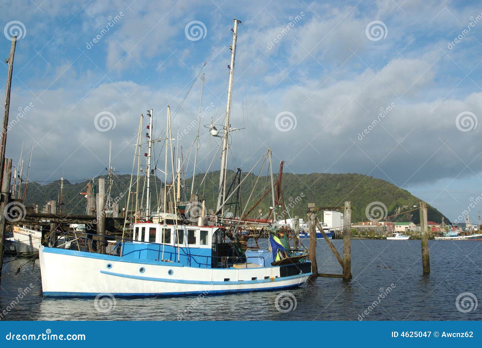 De Vissersvloot Van Greymouth Stock Afbeelding Image of techniek