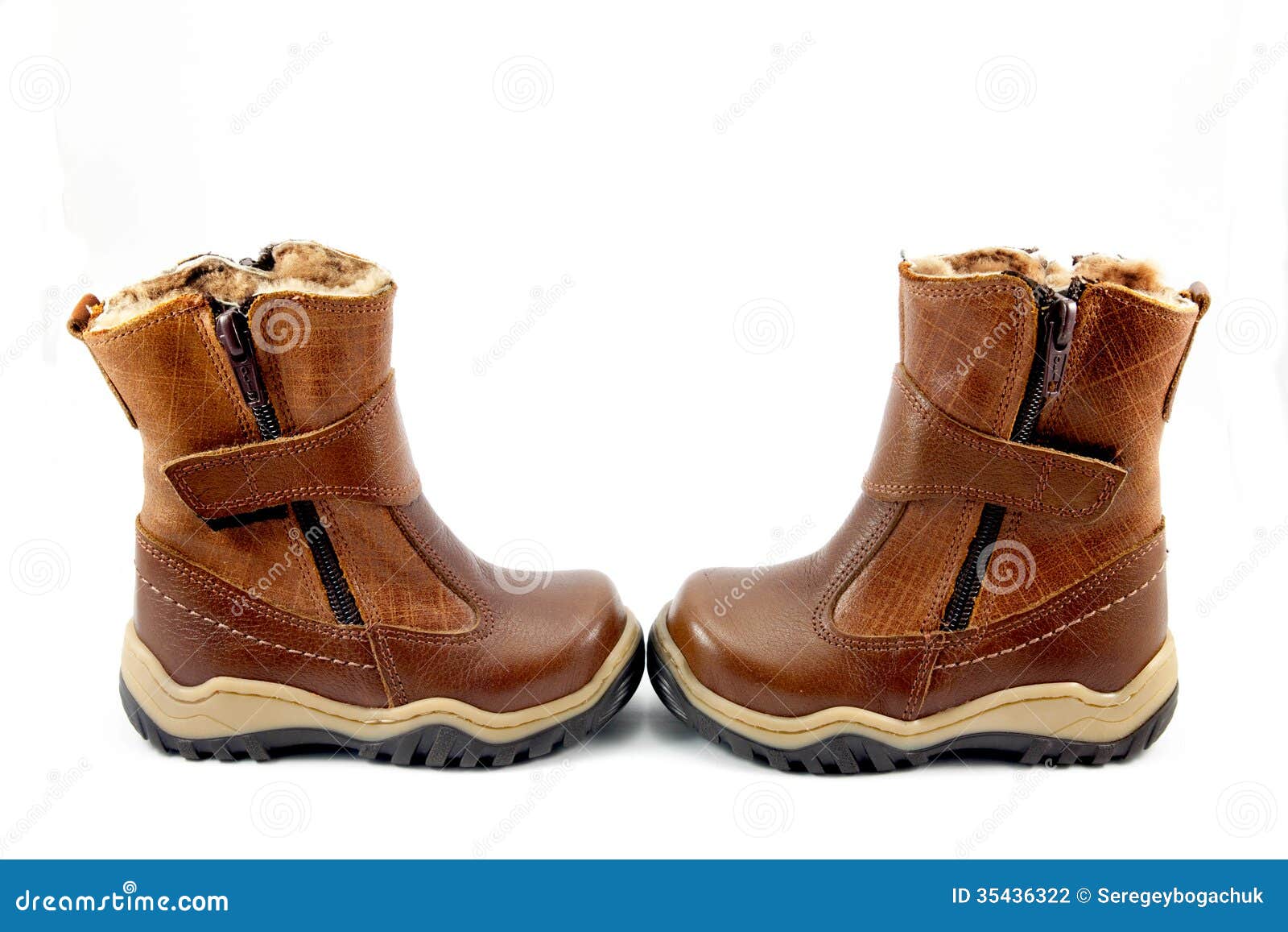 rust Egoïsme druiven De Winterschoenen Van Kinderen Stock Foto - Image of leer, baby: 35436322