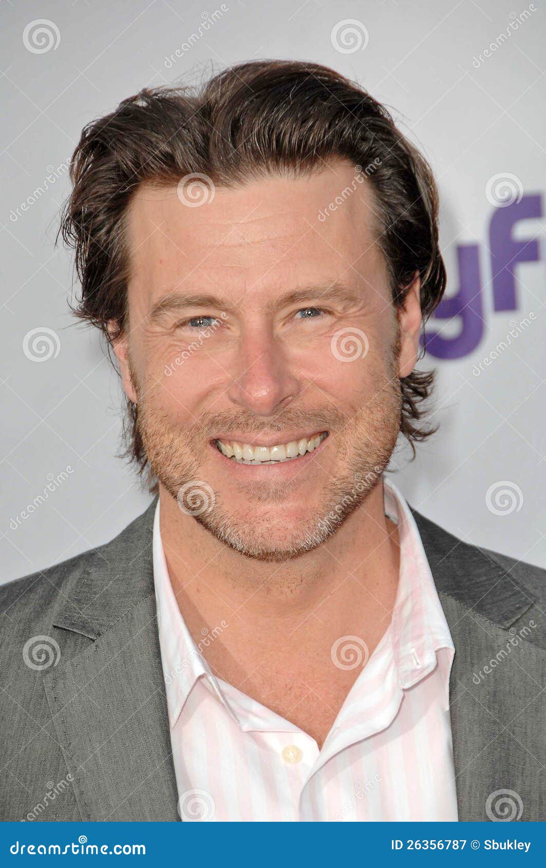 Dean McDermott editorial photography. Image of 051210 - 26356787