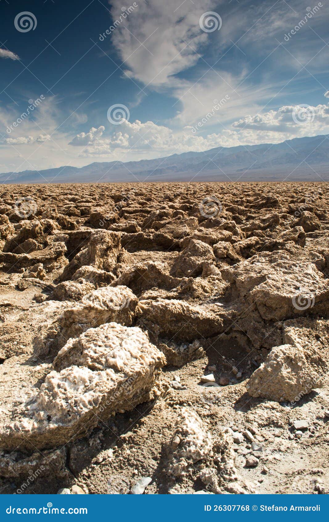 Death Valley. Death- ValleyNationalpark, Kalifornien, USA-herrliche 3.2012: Ansicht des Teufel-Golfplatzes.