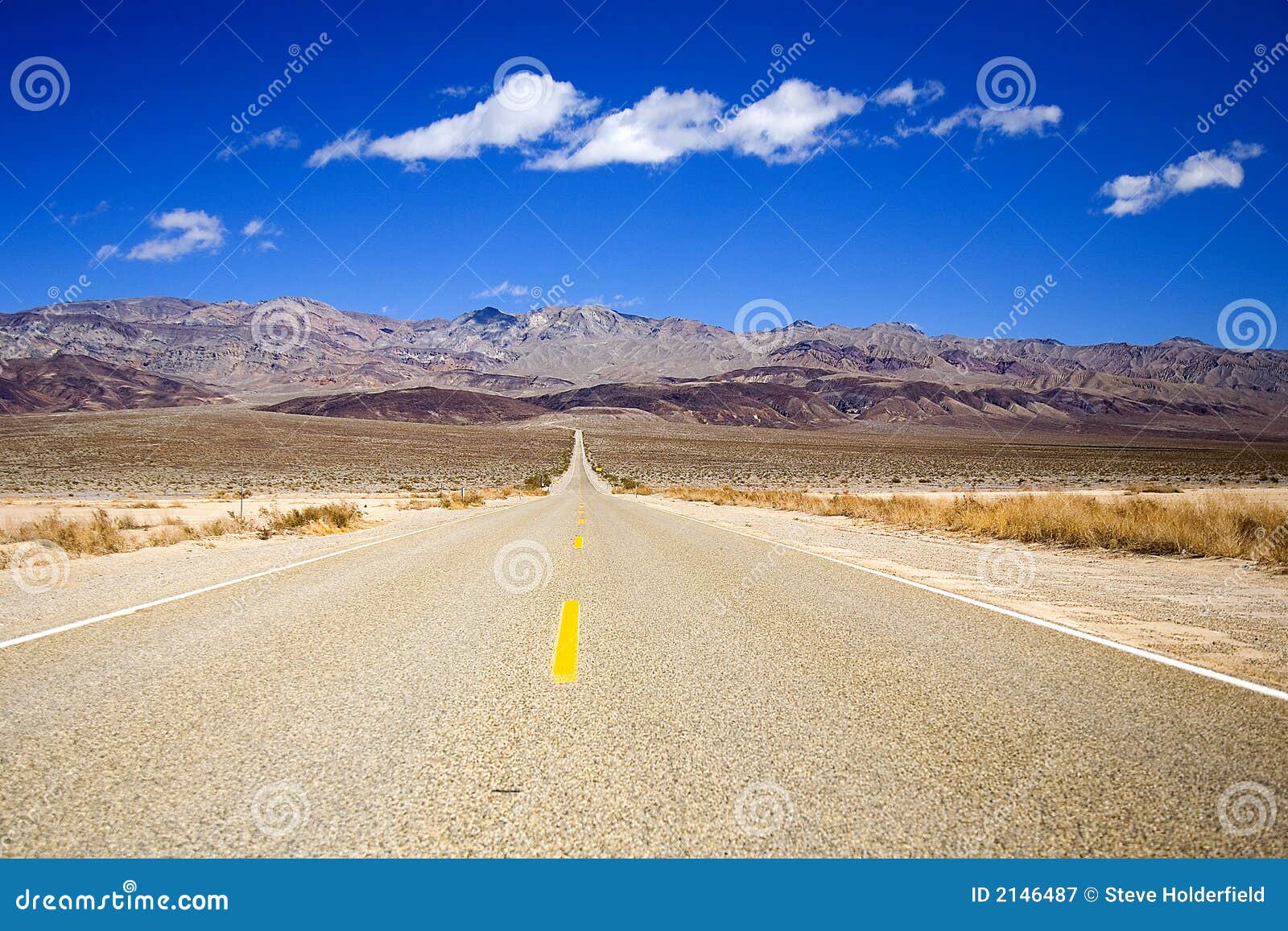 Death Valley Raod stock image. Image of center, asphalt - 2146487