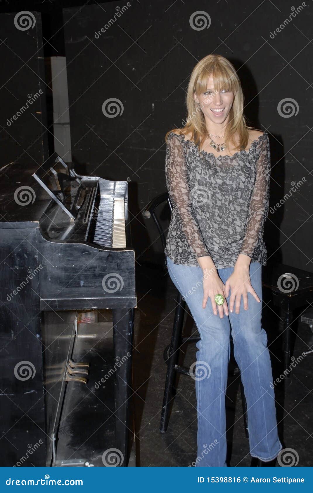 Deborah Gibson appearing. editorial photo. Image of entertainer 15398816