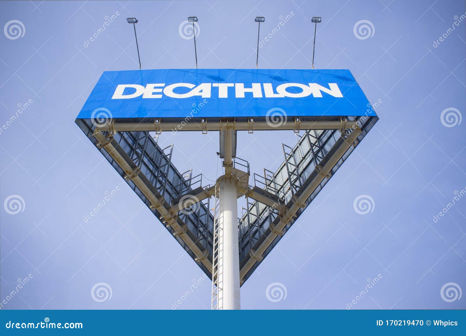 decathlon bijlmer opening times