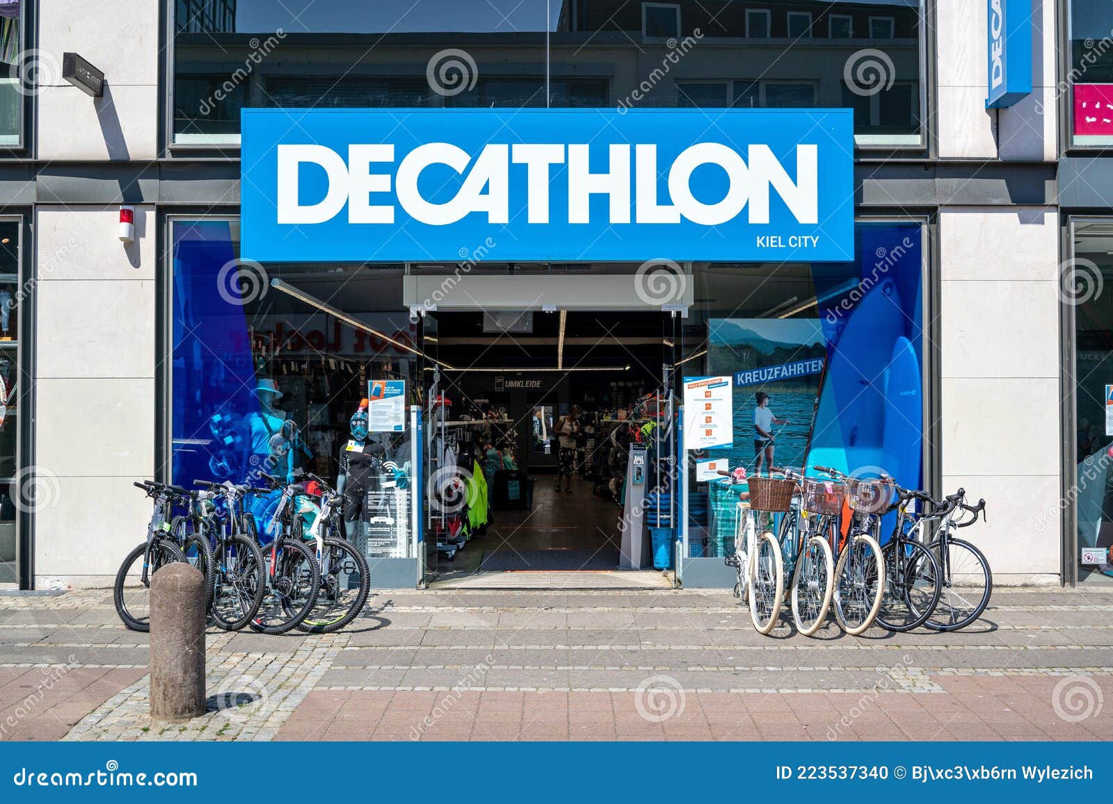 354 decathlon sports store photos free royalty free stock photos from dreamstime