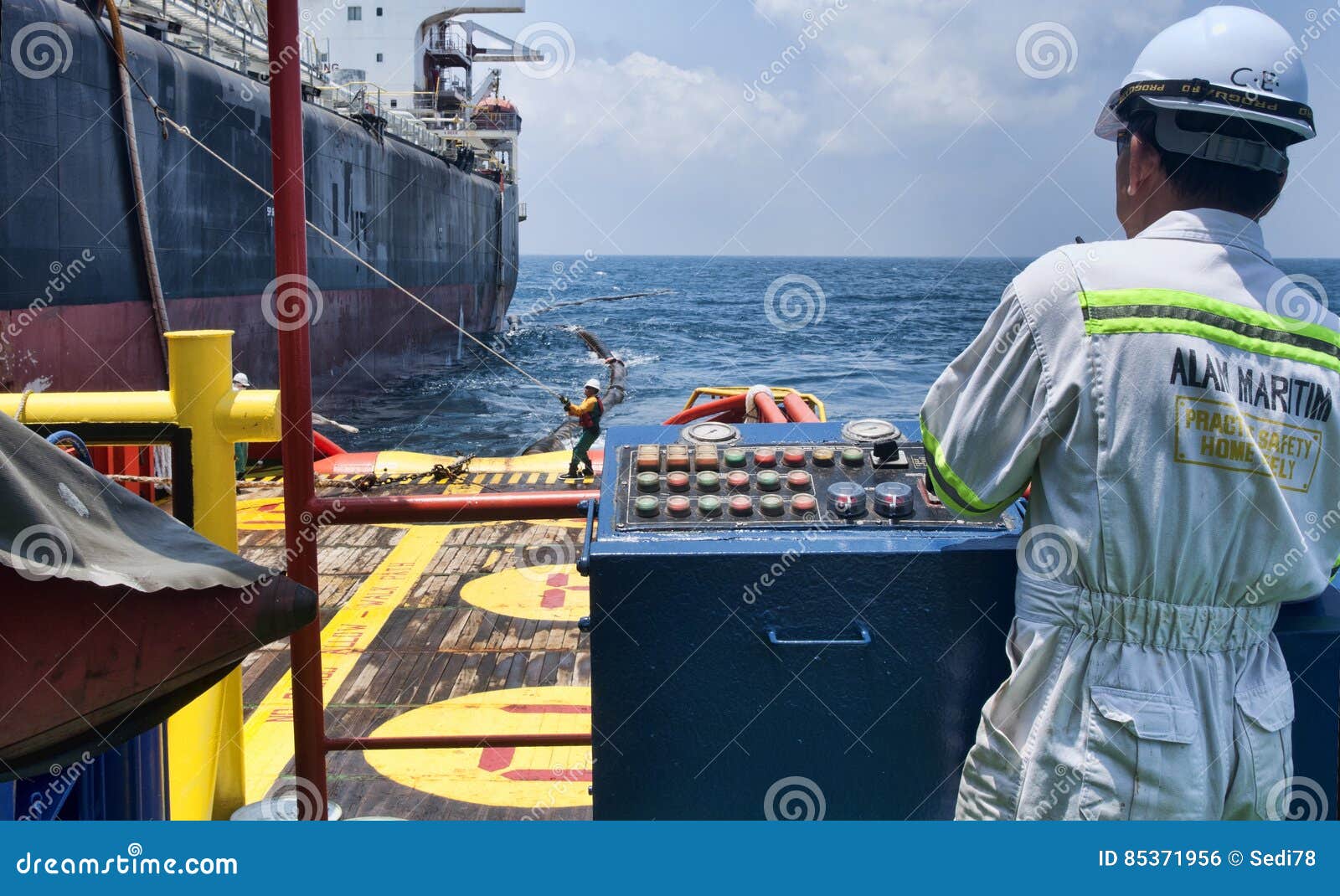 Deck crew working on deck editorial photo. Image of calm 85371956