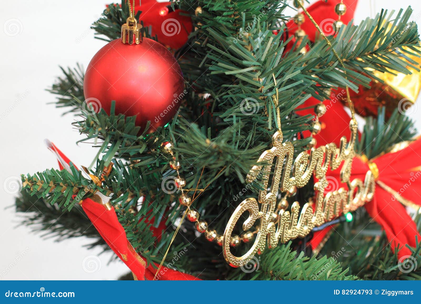 Decolated christmas tree stock image. Image of winter - 82924793