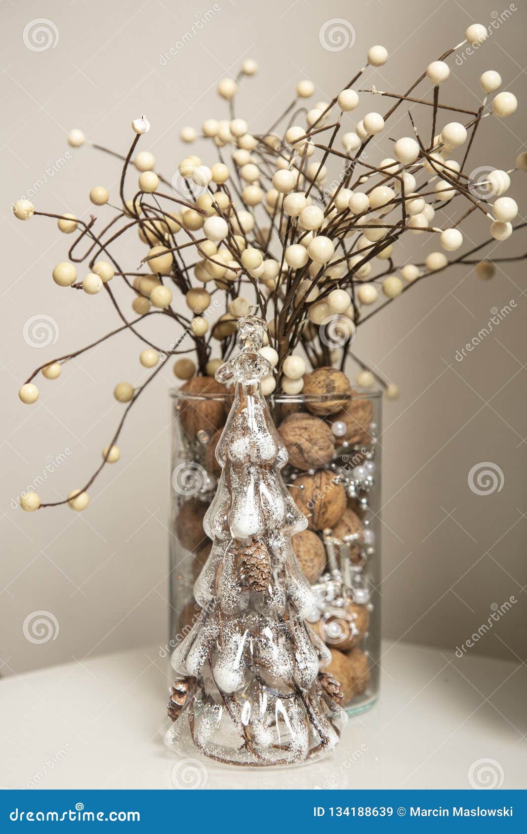 Árbol de Navidad con ramas secas