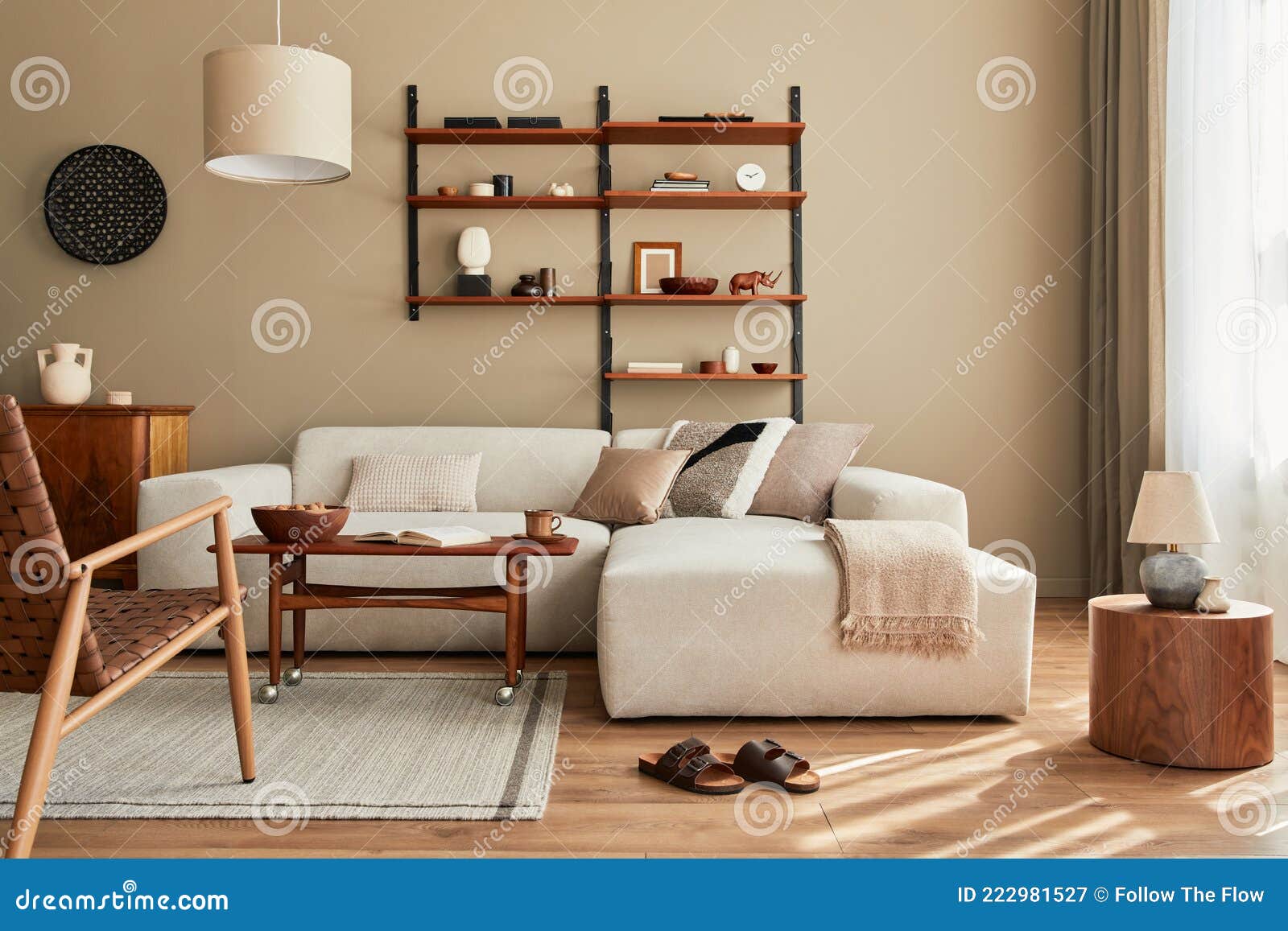 Decoración Moderna Sala De Estar Con Diseño Sofá Cama De Estilo Modular  Beige Mesa Baja Mobiliario Lámpara Colgante Estante Zapati Imagen de  archivo - Imagen de modular, vivir: 222981527