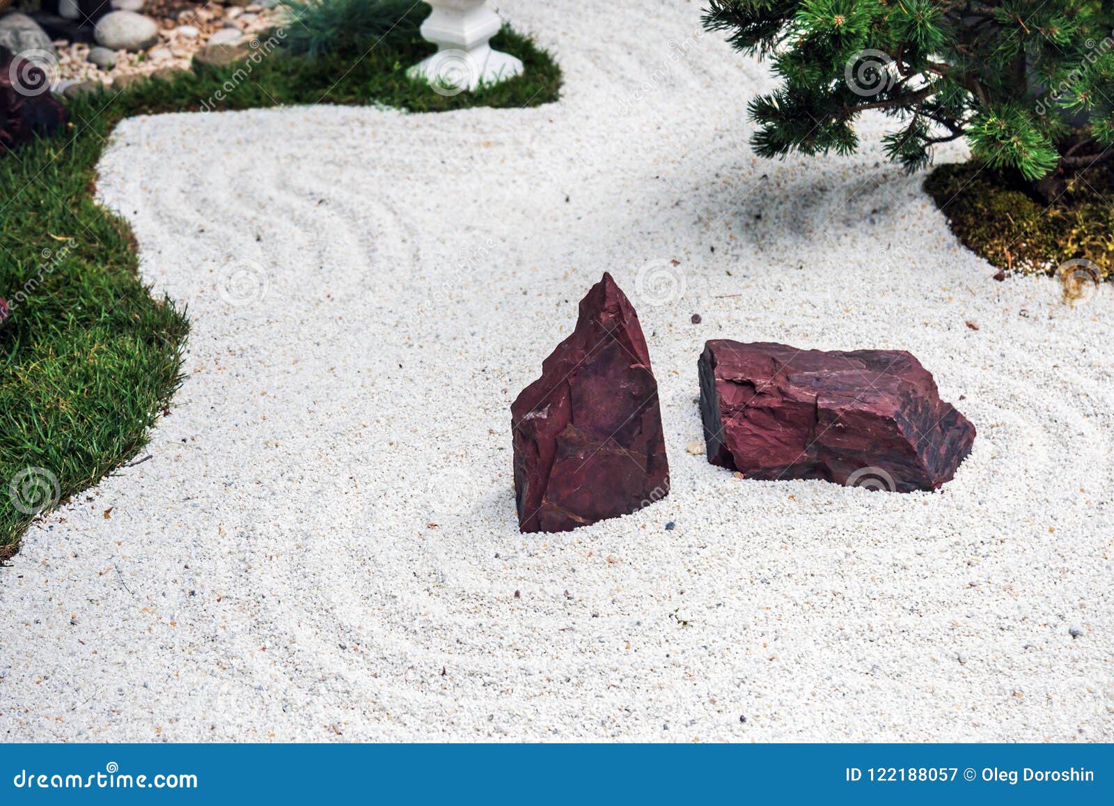 Decoratie Met Zand En Stenen in De Japanse Tuin Stock Image of steen, zand: