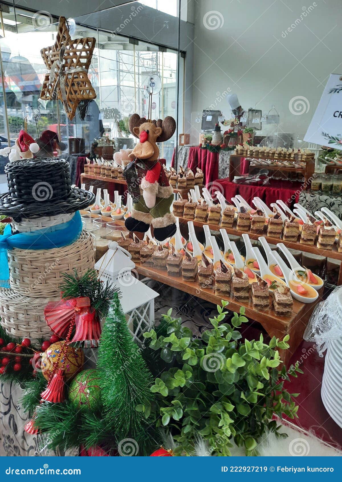 Christmas Buffet Setting Stock Photography | CartoonDealer.com #67993178