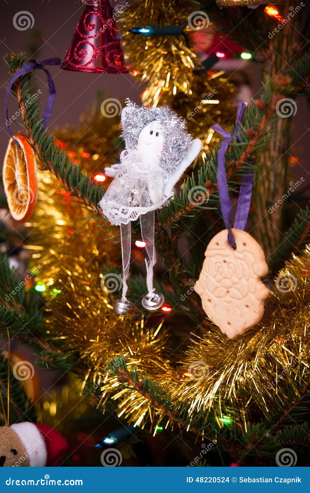Decorazioni Natalizie Casalinghe.Decorazioni Casalinghe Dell Albero Di Natale Fotografia Stock Immagine Di Albero Natale 48220524
