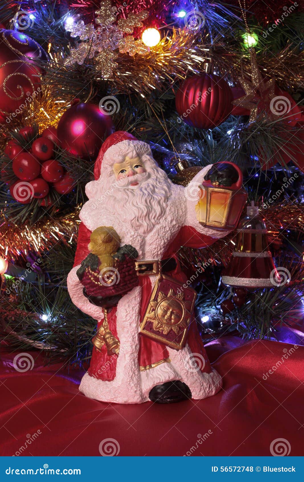 Decorazioni di Natale con il dettaglio dei baubbles