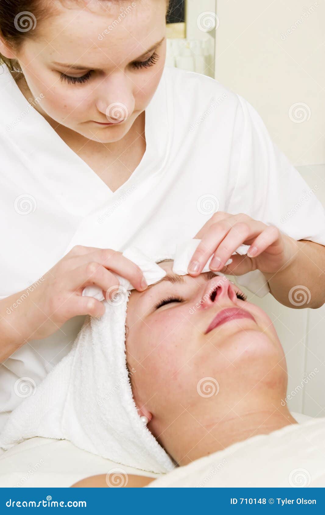 Treasa recommends best of Cleansing deep facial spa video HOT MOVIE Dominatrix discussing fisting