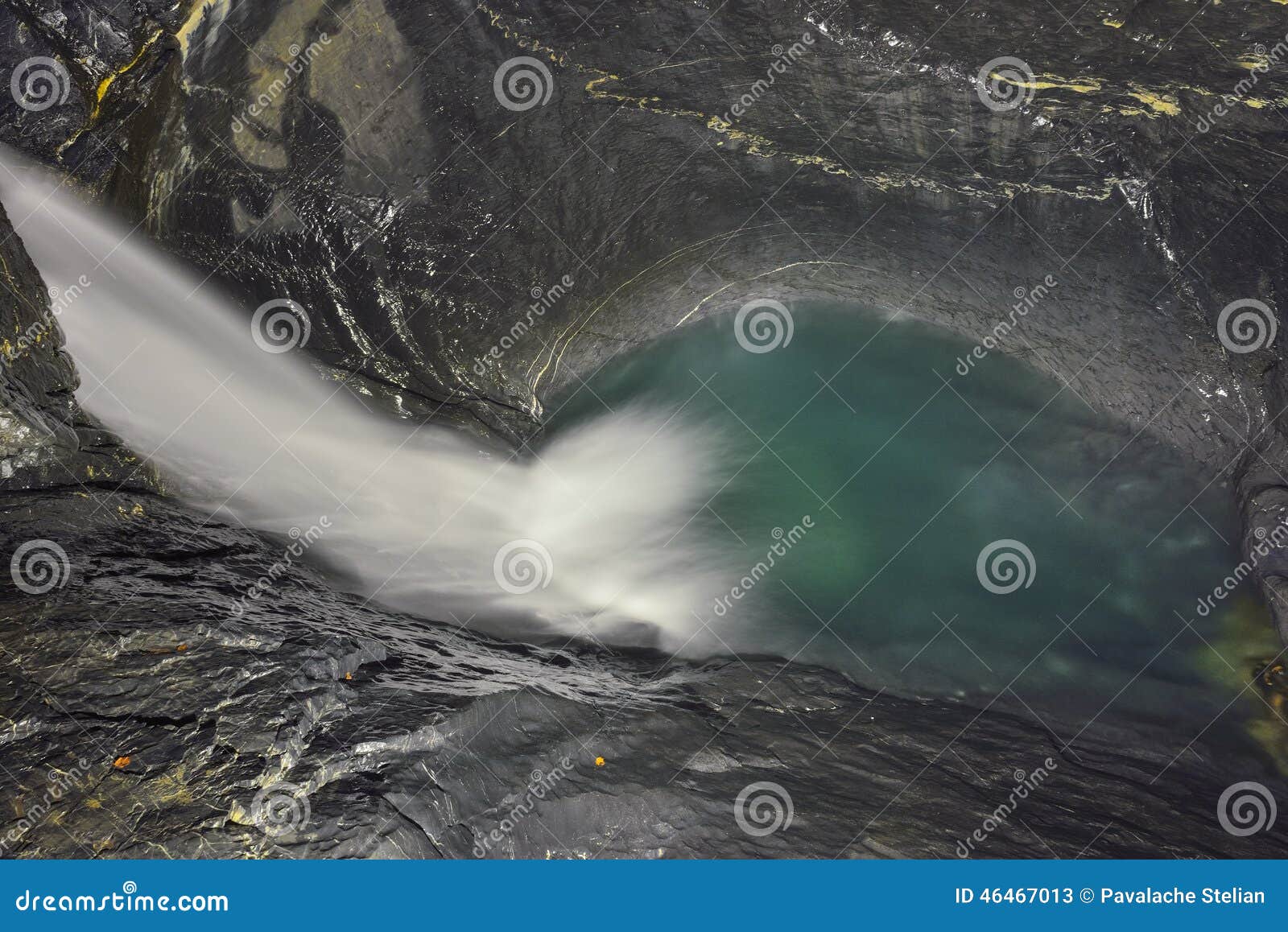 deep inside of trÃÂ¼mmelbach fÃÂ¤lle (waterfall)