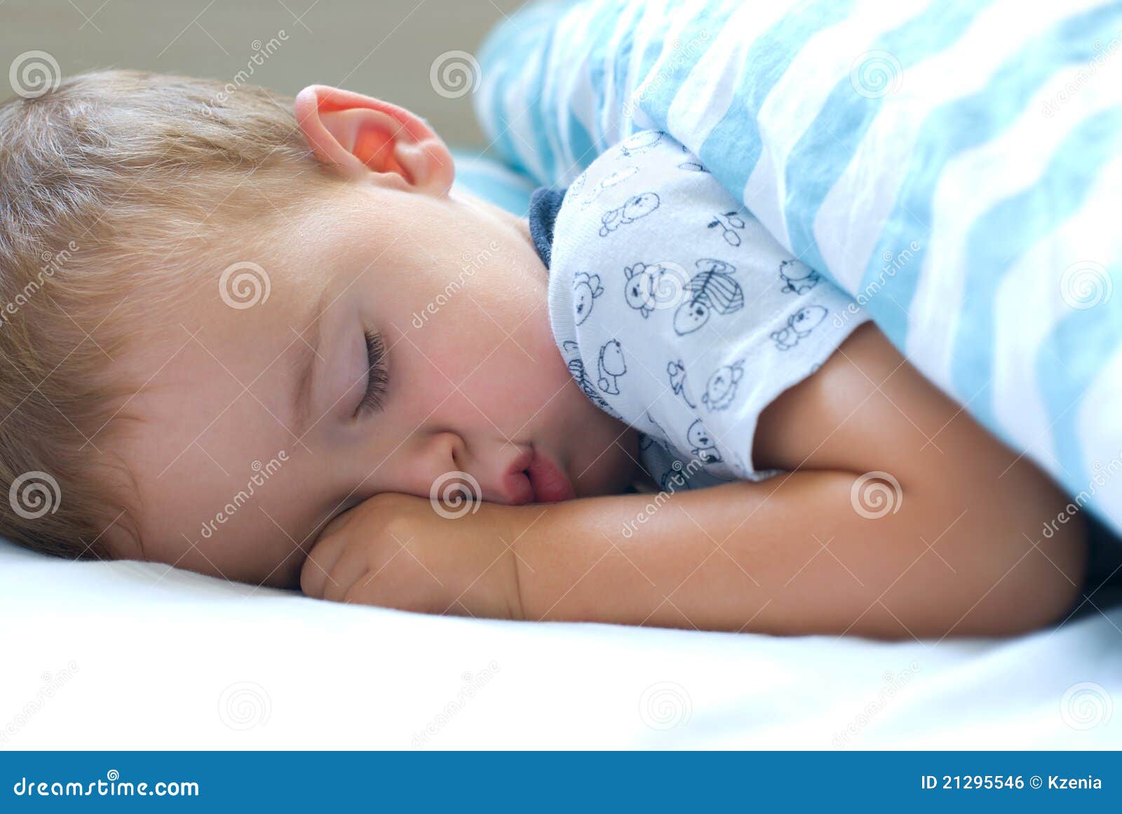 dreaming in deep sleep dreaming in deep sleep