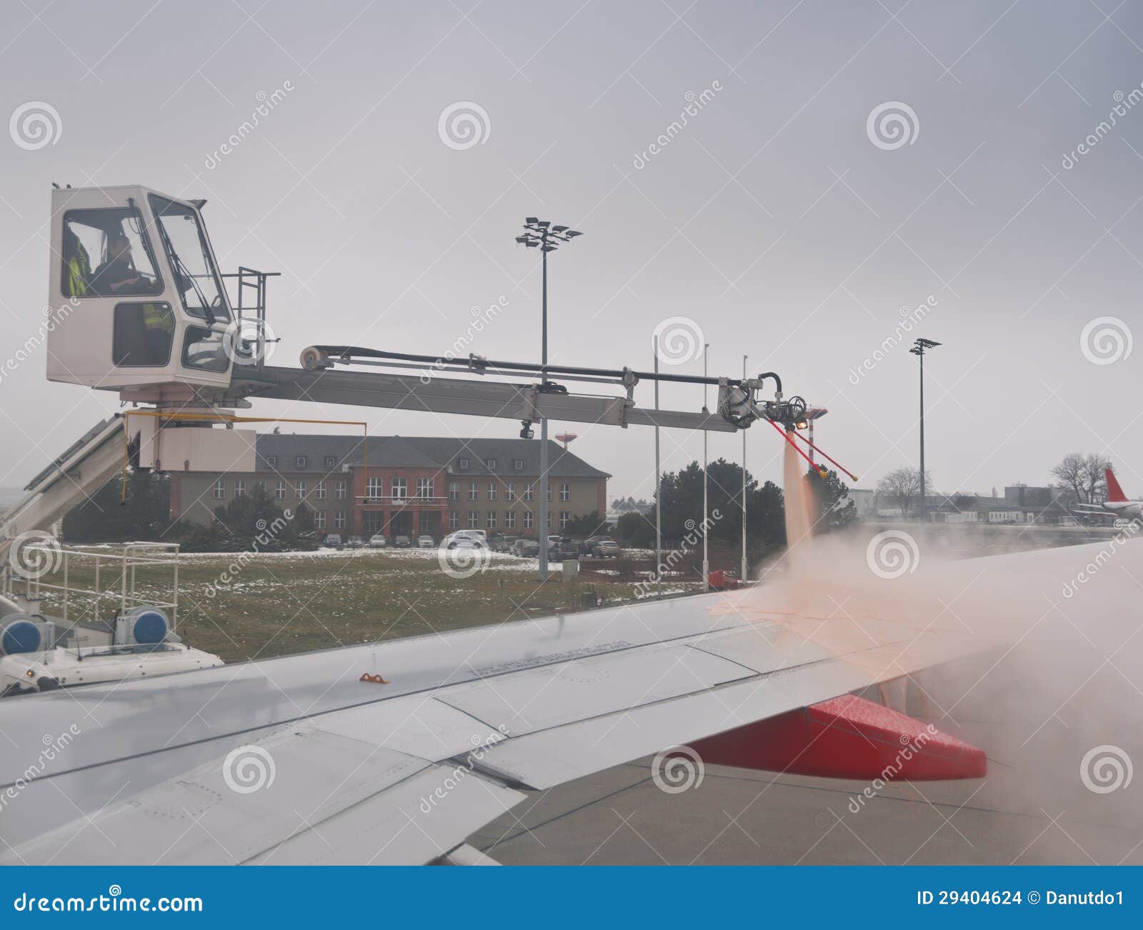 Defrosting aircraft editorial stock image. Image of taking 29404624