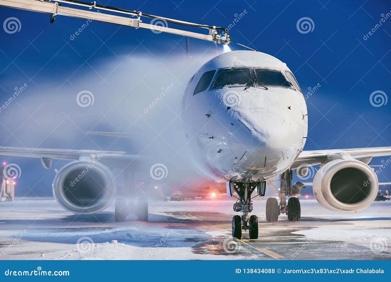 Deicing of airplane stock photo. Image of industry, handling 138434088