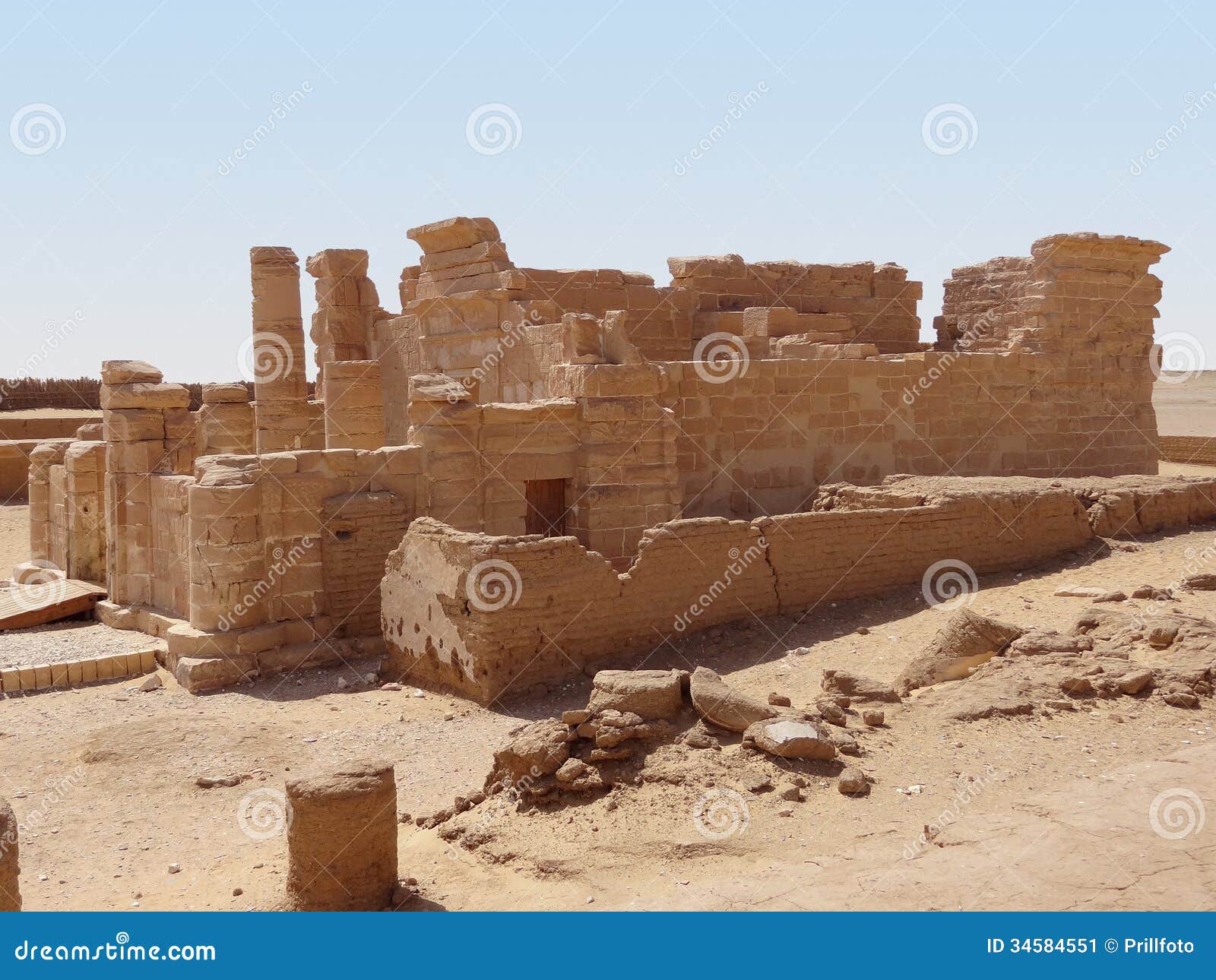 Deir elHagar stock image. Image of wall, ancient, dakhla 34584551