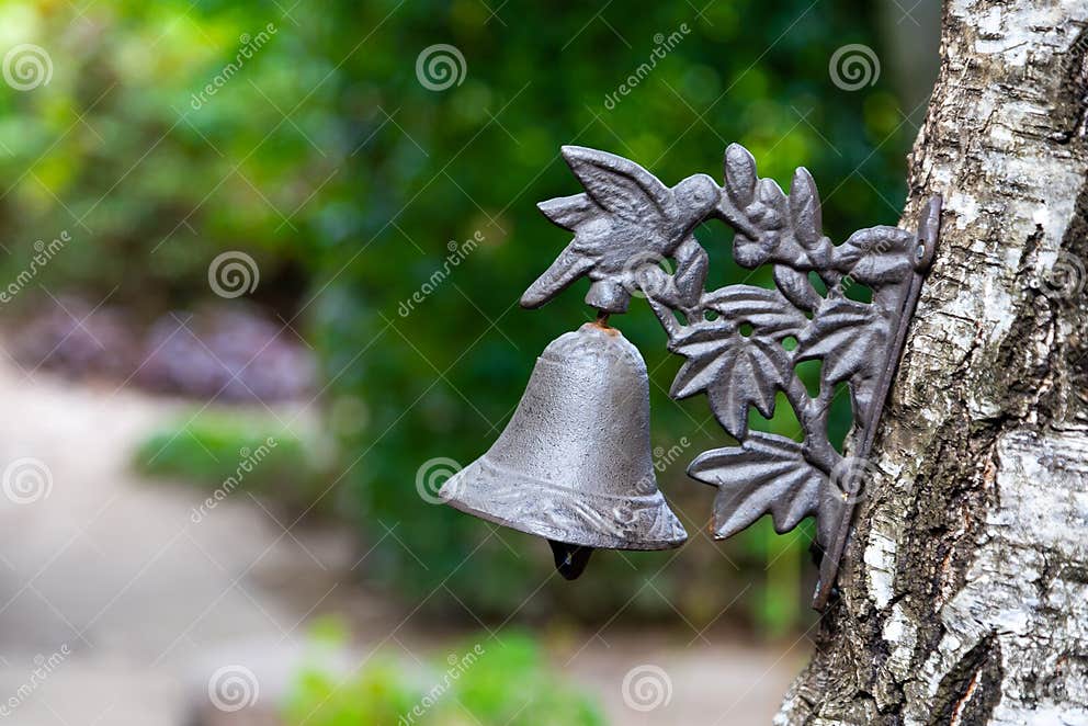 Dekorative Türklingel Auf Dem Baum Stockfoto Bild von dekorativ