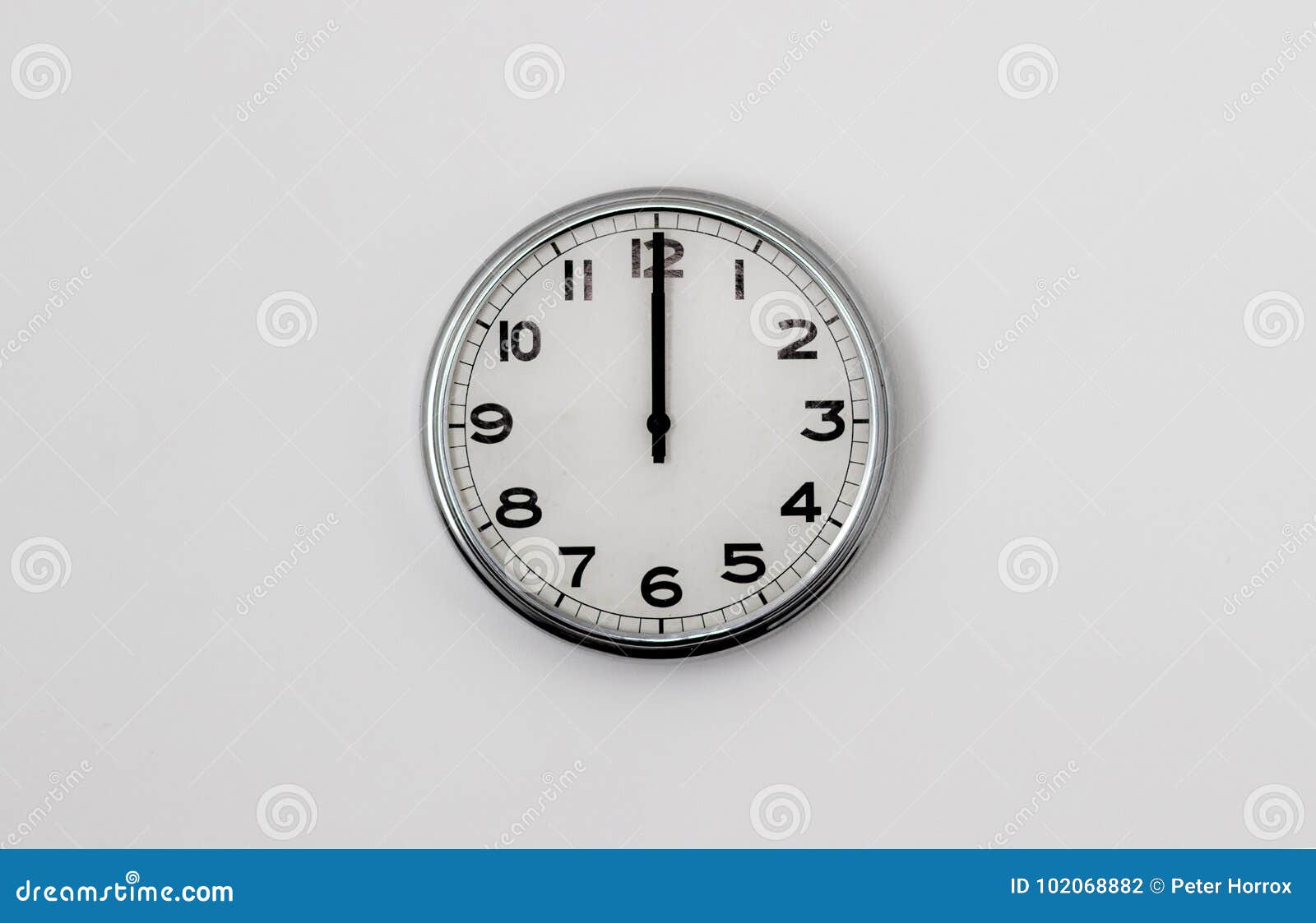 resbalón Será Escritura 12:00 del reloj foto de archivo. Imagen de minuto, medio - 102068882