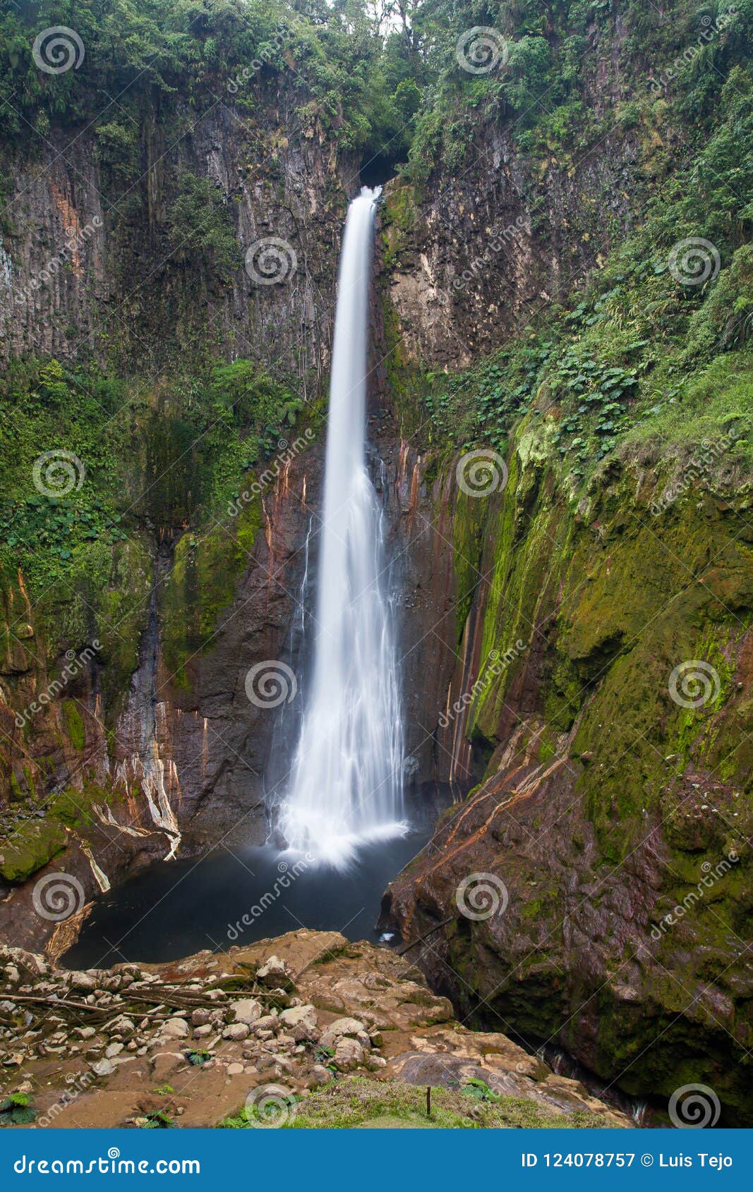 del toro waterfall in alajuela, costa rica