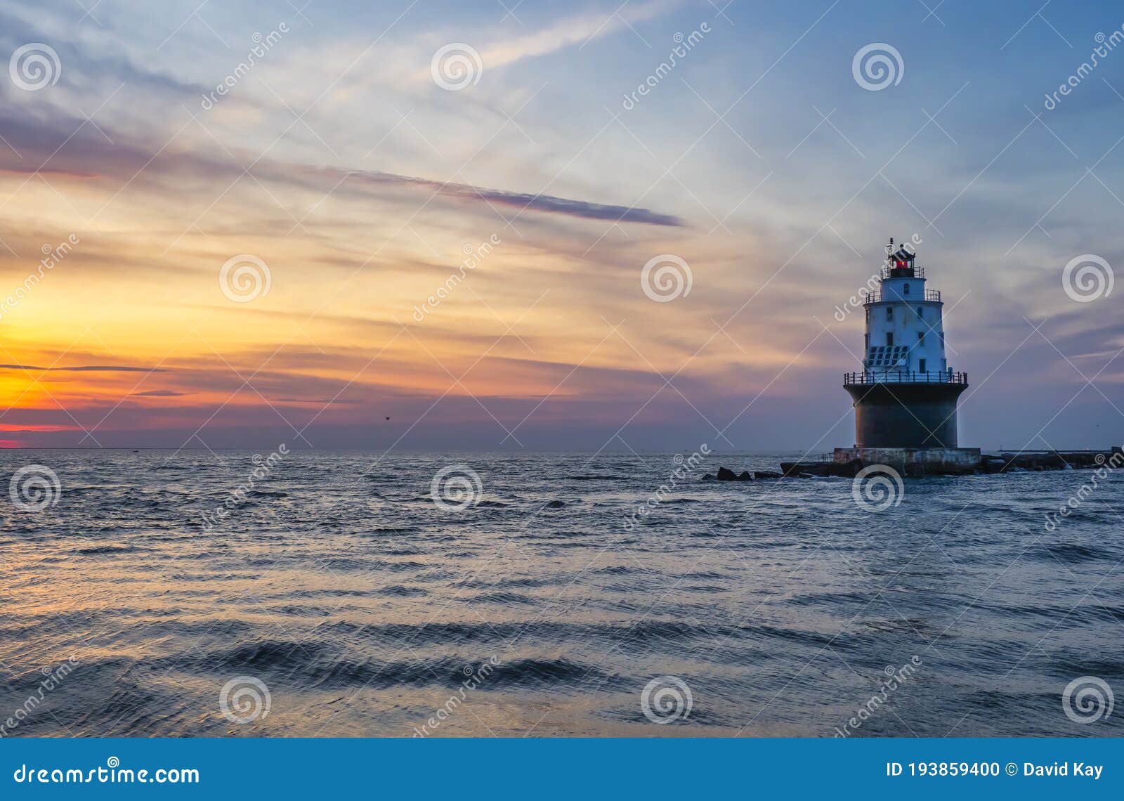 delaware harbor of refuge lighthouse