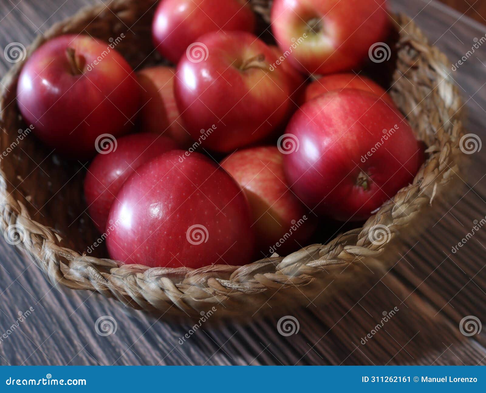 delicious appetizing red apples natural fruit delicacy