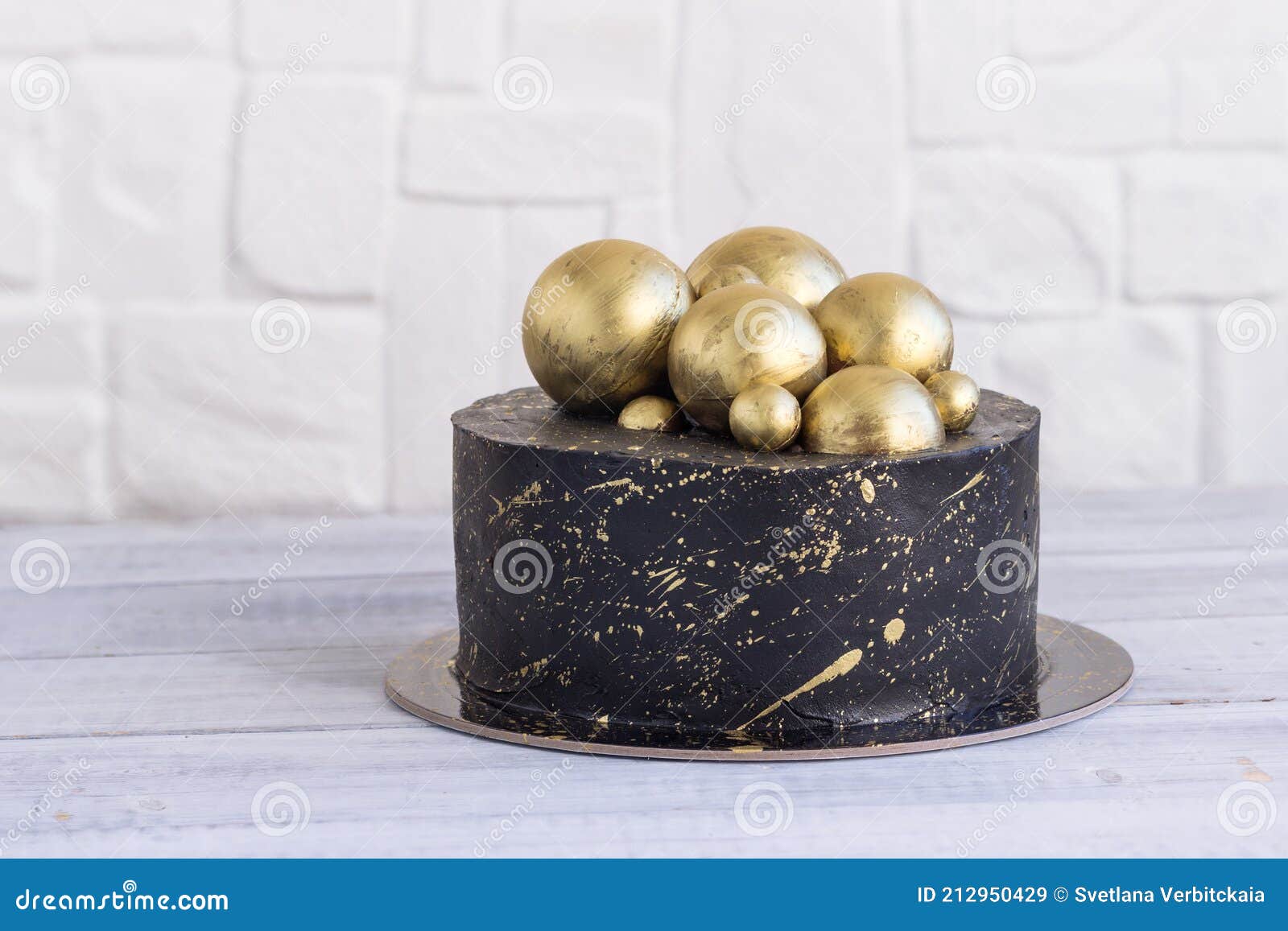 6 400 Birthday Cake Man Photos Free Royalty Free Stock Photos From Dreamstime 6 400 Birthday Cake Man Photos Free Royalty Free Stock Photos From Dreamstime