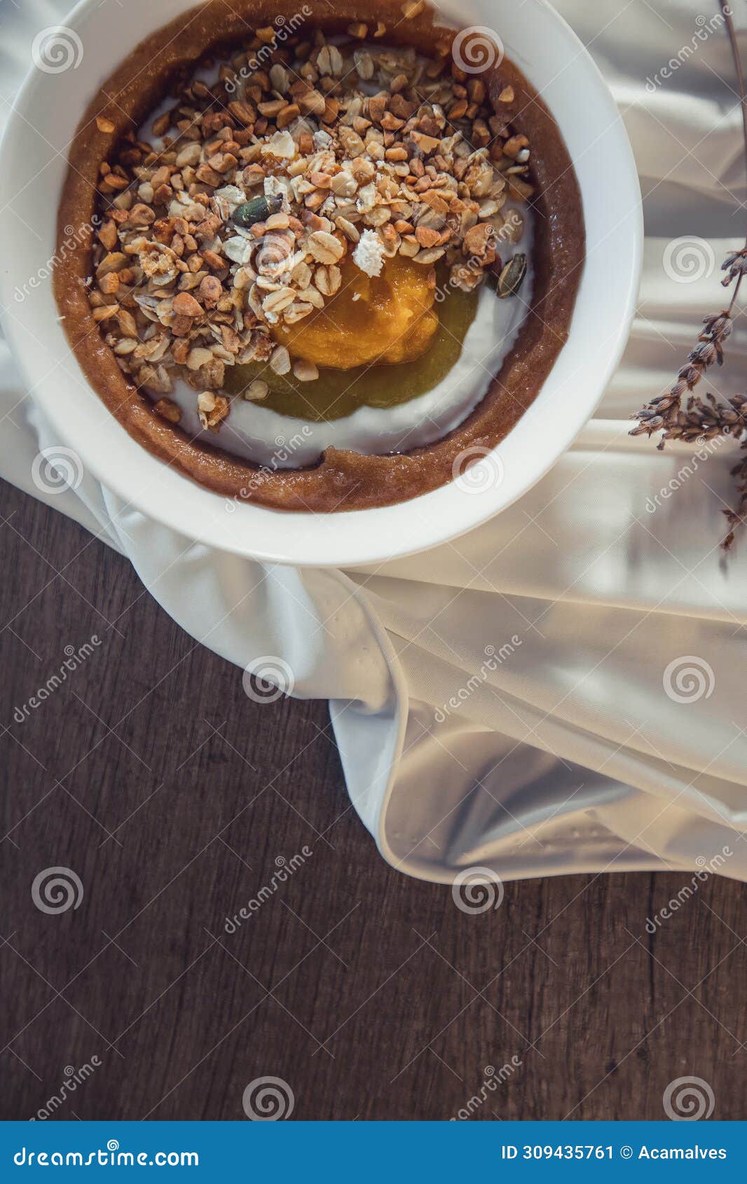 delicious and healthy smoothie bowl in an intimate and refined setting.