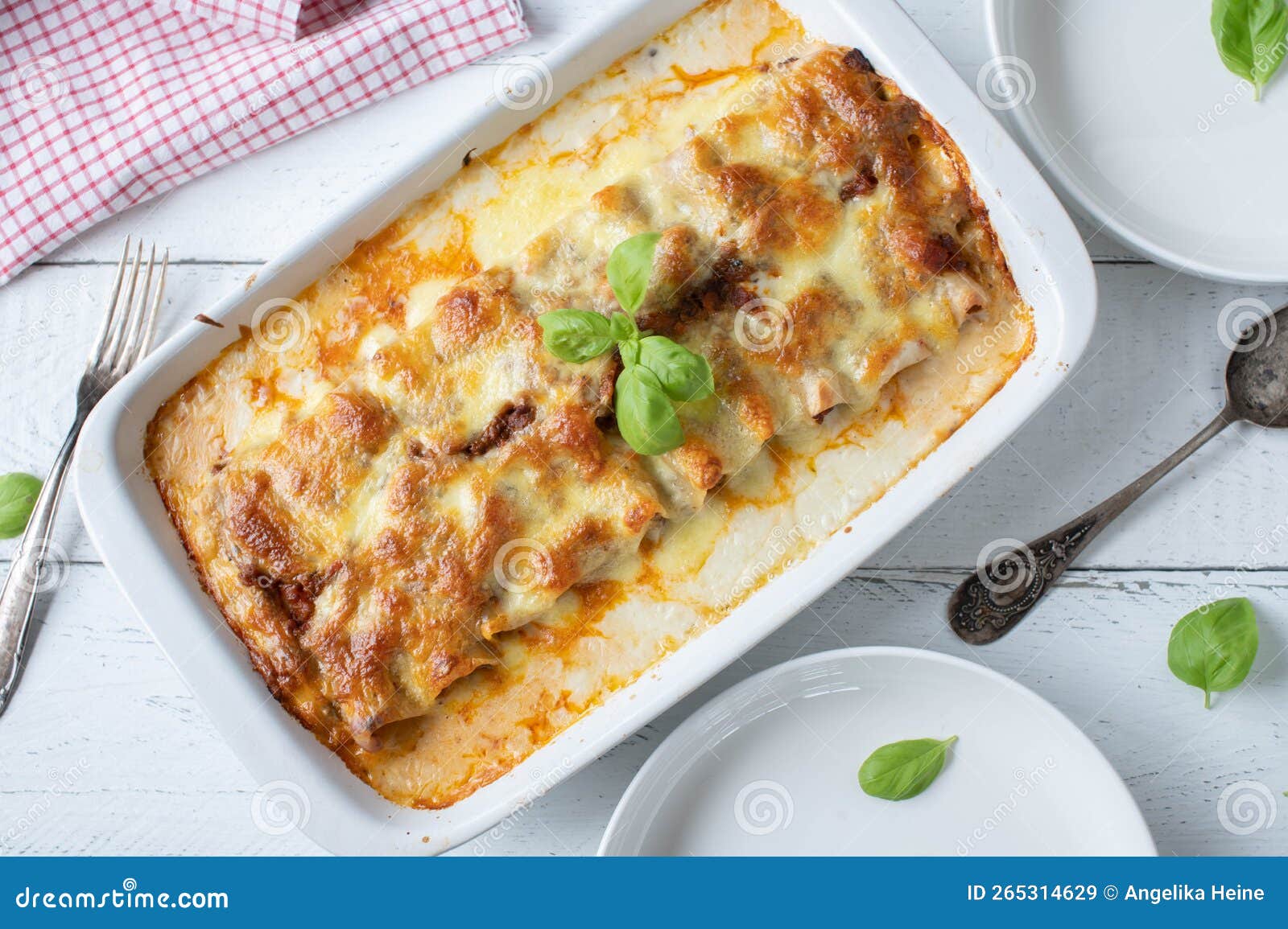 Cannelloni Casserole with Bolognese and Bechamel Sauce with Mozzarella ...