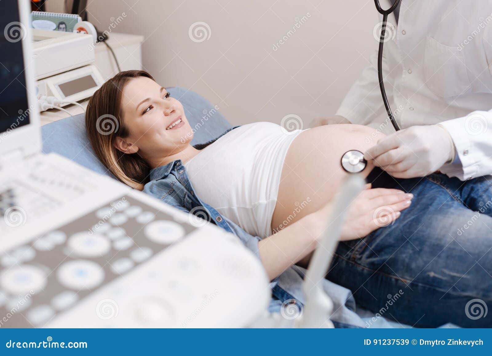 pregnant hospital selfie :p