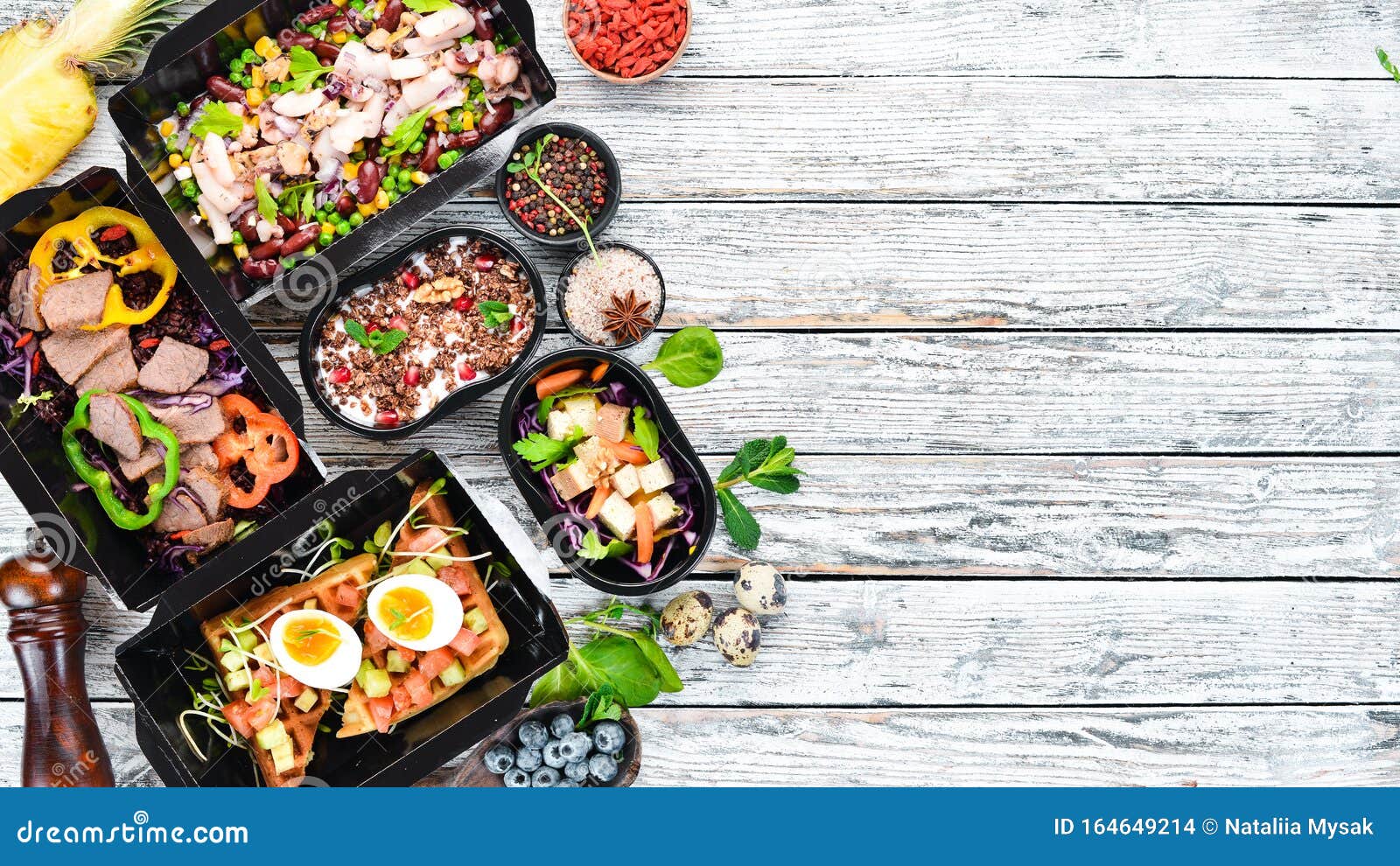 Delivery of Food. Breakfast, Lunch and Dinner. Dietary Nutrition. Top