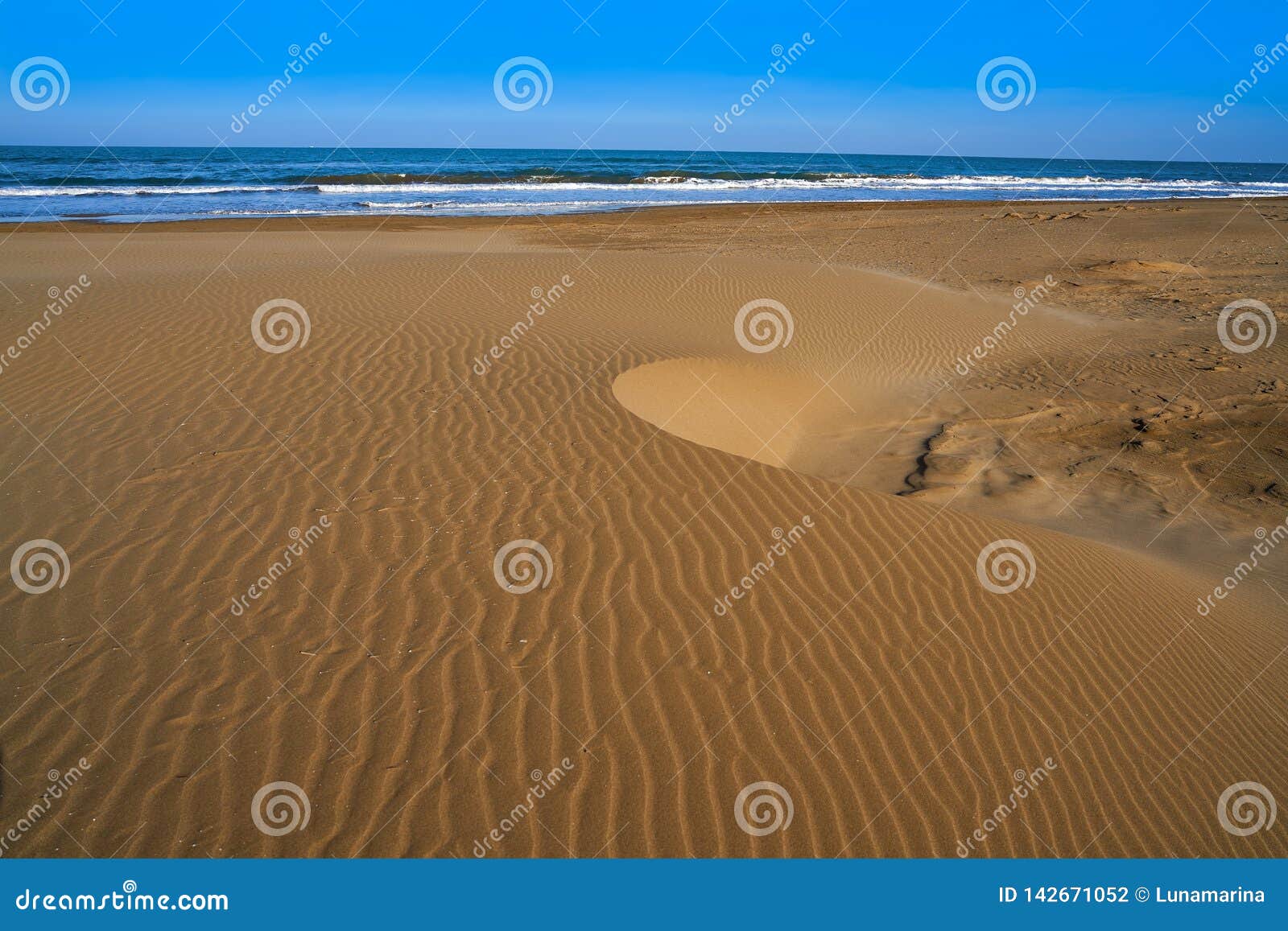 delta del ebro beach punta del fangar