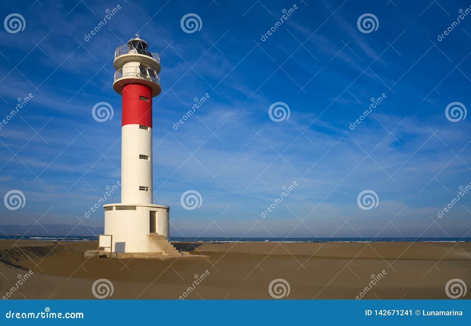 delta del ebro lighthouse punta del fangar