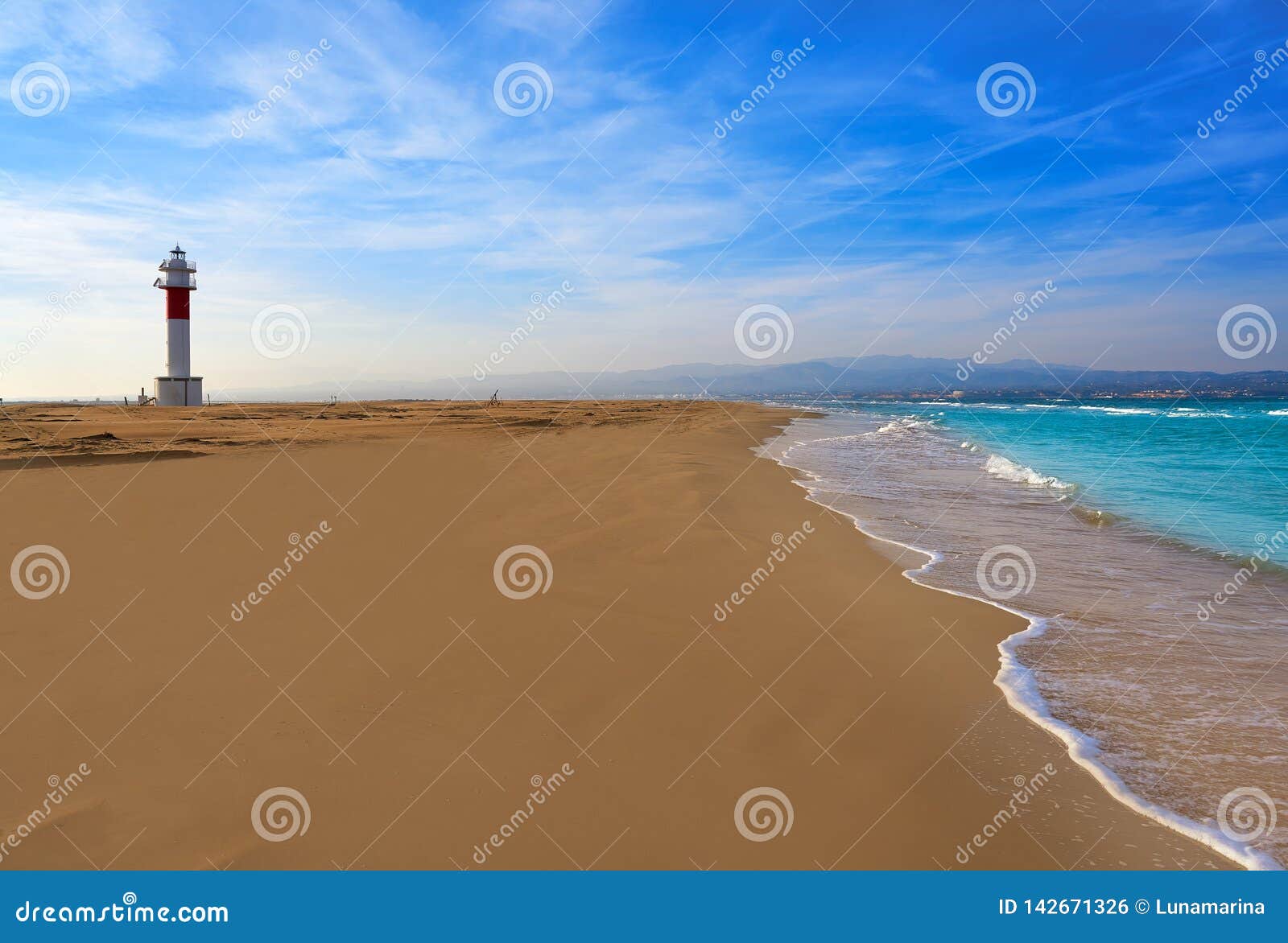 delta del ebro lighthouse punta del fangar