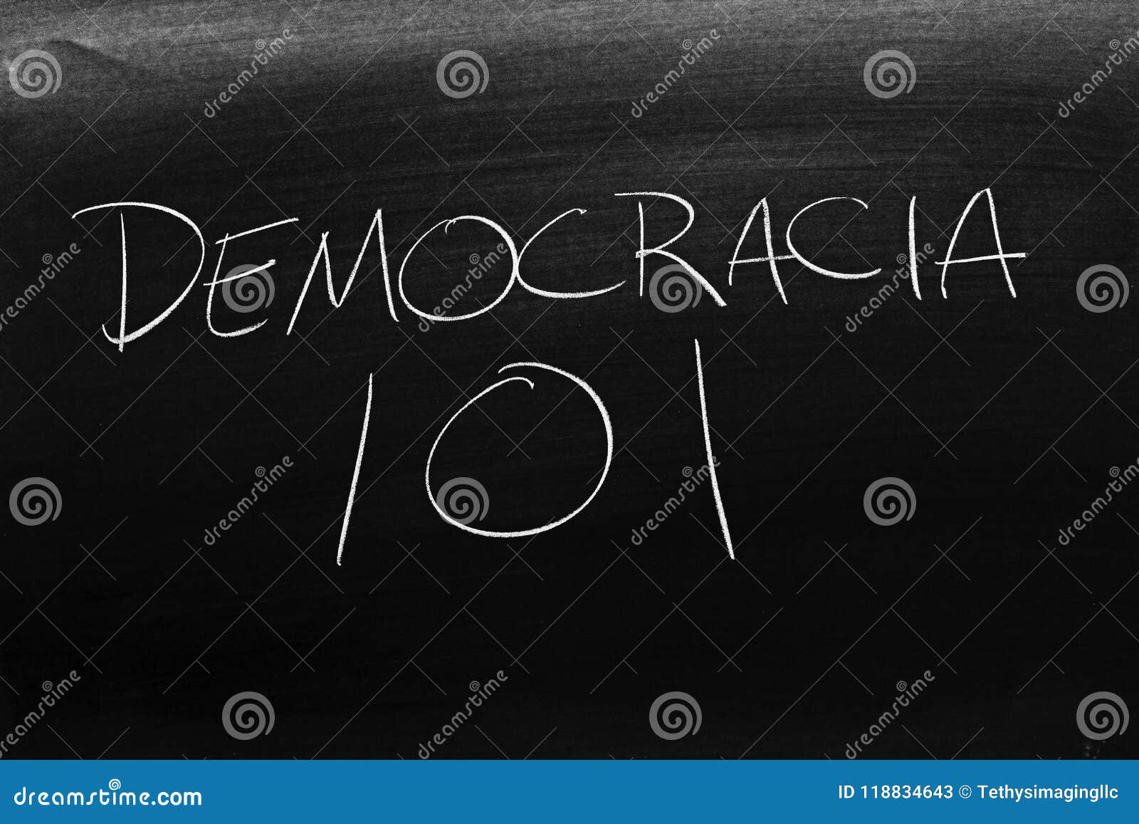 democracia 101 on a blackboard. translation: democracy 101